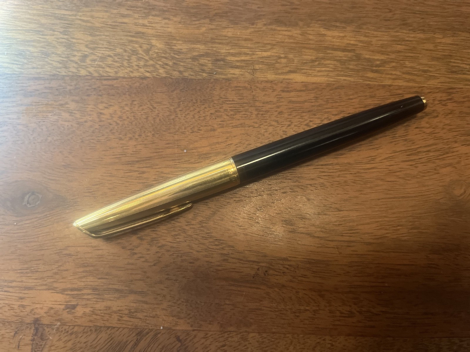 Vintage Waterman C/F Fountain Pen Black & Gold 14KT Gold Nib Excellent Writes
