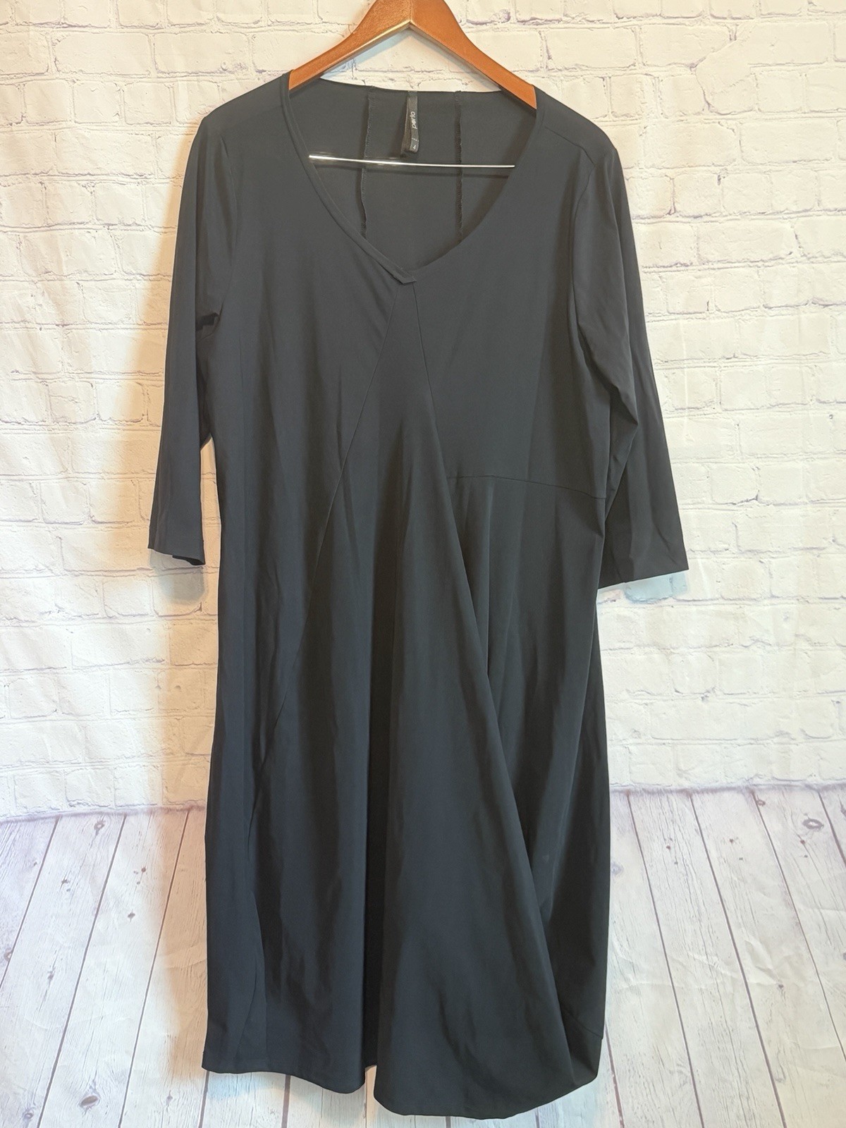 Porto San Francisco Black V-Neck Dress 4 Stretch Tech Fabric Draped Italian