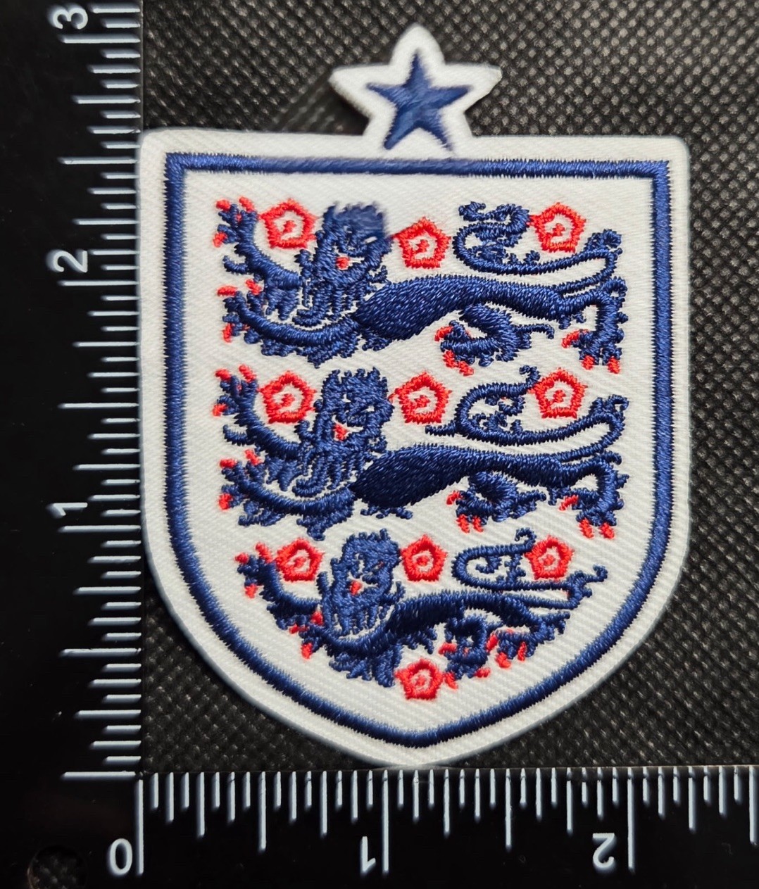 ENGLAND ENGLISH NATIONAL FOOTBALL SOCCER IRON ON EMBROIDERED PATCH