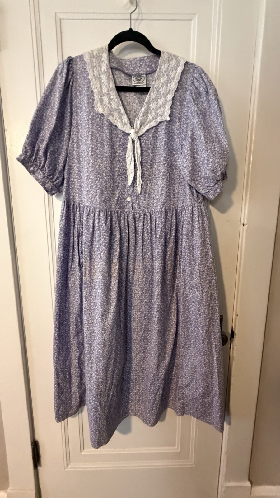 Vintage Laura Ashley Floral Cotton Dress Made in Great Britain Purple USA 10 Vintage Laura Ashley Floral Cotton Dress Made in Great Britain Purple USA 10