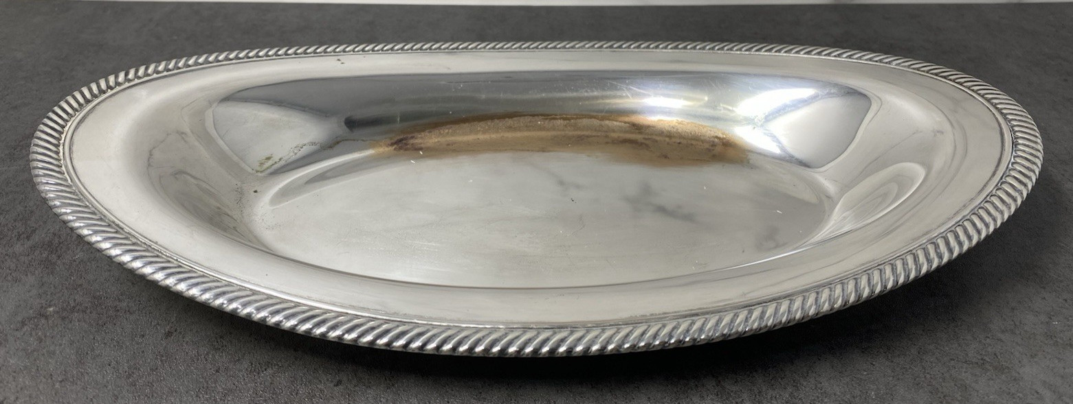Vintage 60's Wm Rogers 819 Silver plated Oval Bread Tray Rope Pattern Dust Cover
