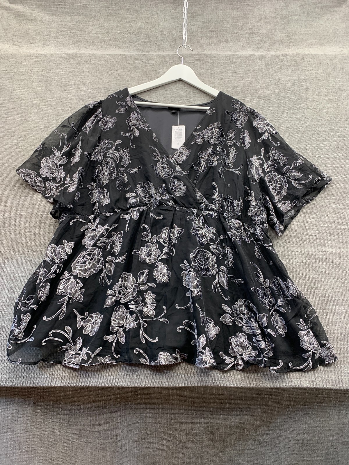 Torrid Peplum Velvet Burnout Blouse Top Women 4 Black Floral Surplice Neck Lined Torrid Peplum Velvet Burnout Blouse Top Women 4 Black Floral Surplice Neck Lined