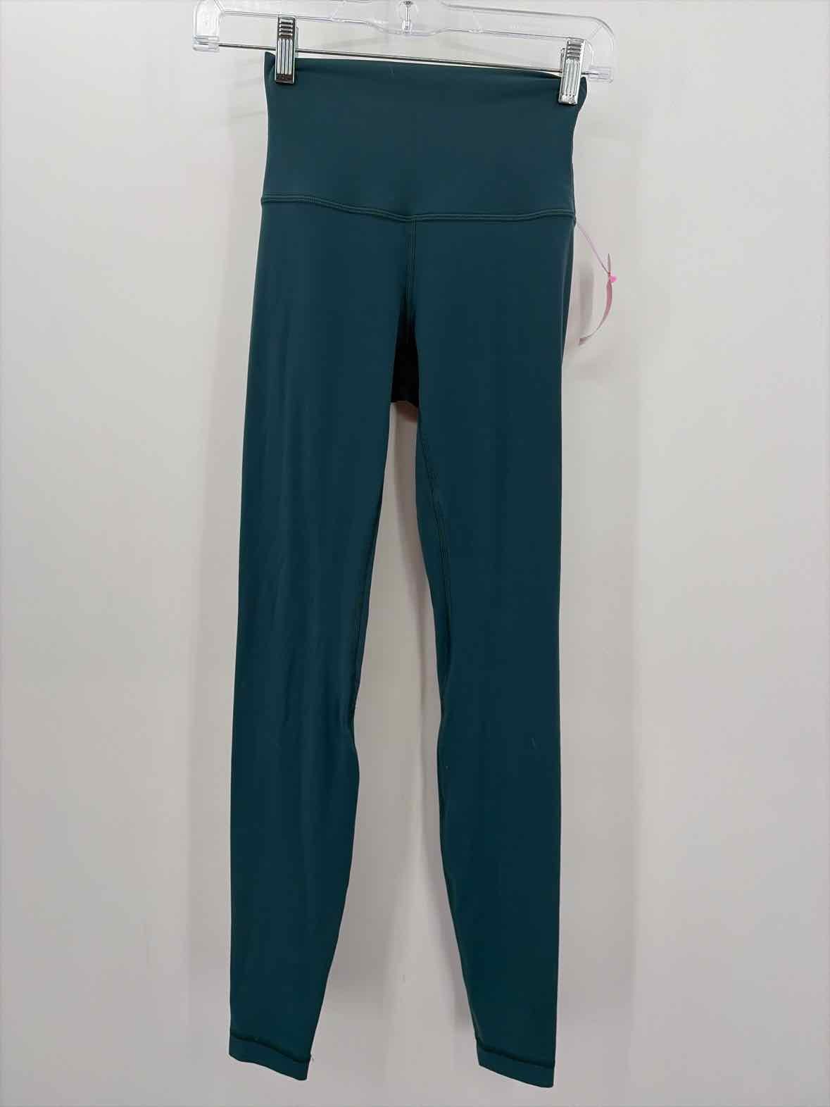 Pre-Owned Lululemon Green Size 2 Legging Athletic Pants Pre-Owned Lululemon Green Size 2 Legging Athletic Pants