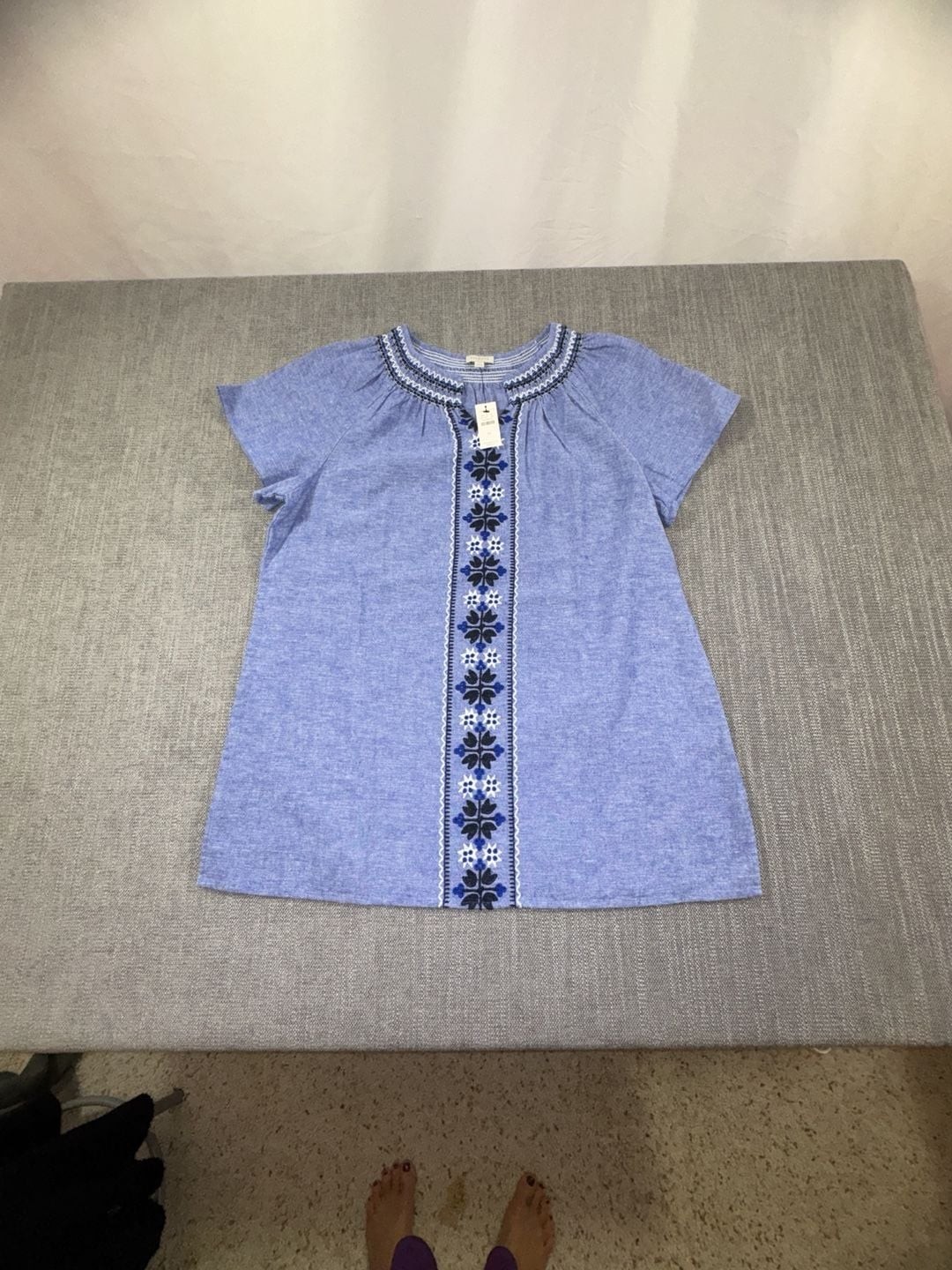 Talbots Embroidered Blouse Size M Blue White Short Sleeve Top New