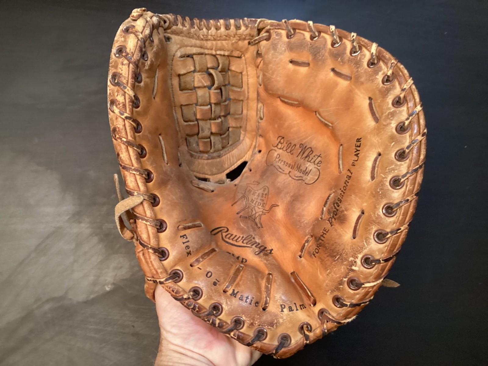 Vintage Rawlings Bill White CMP HOH Heart Of The Hide 1B Baseball Glove Mitt RHT