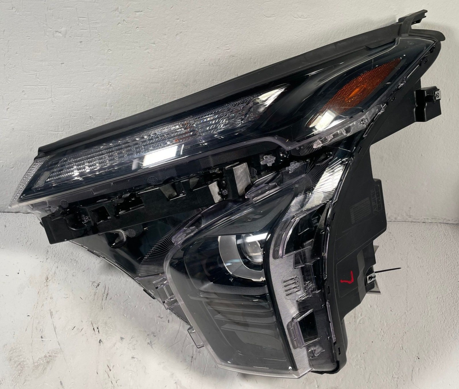 2024 - 2026 CHEVROLET TRAX FRONT LEFT DRIVER SIDE HEADLIGHT LAMP 1.2L # 115398