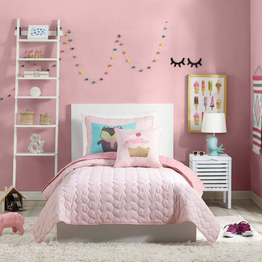 2Pc Twin Helaine Kids\' Quilt Set Pink - Urban Playground: Girls Bedding