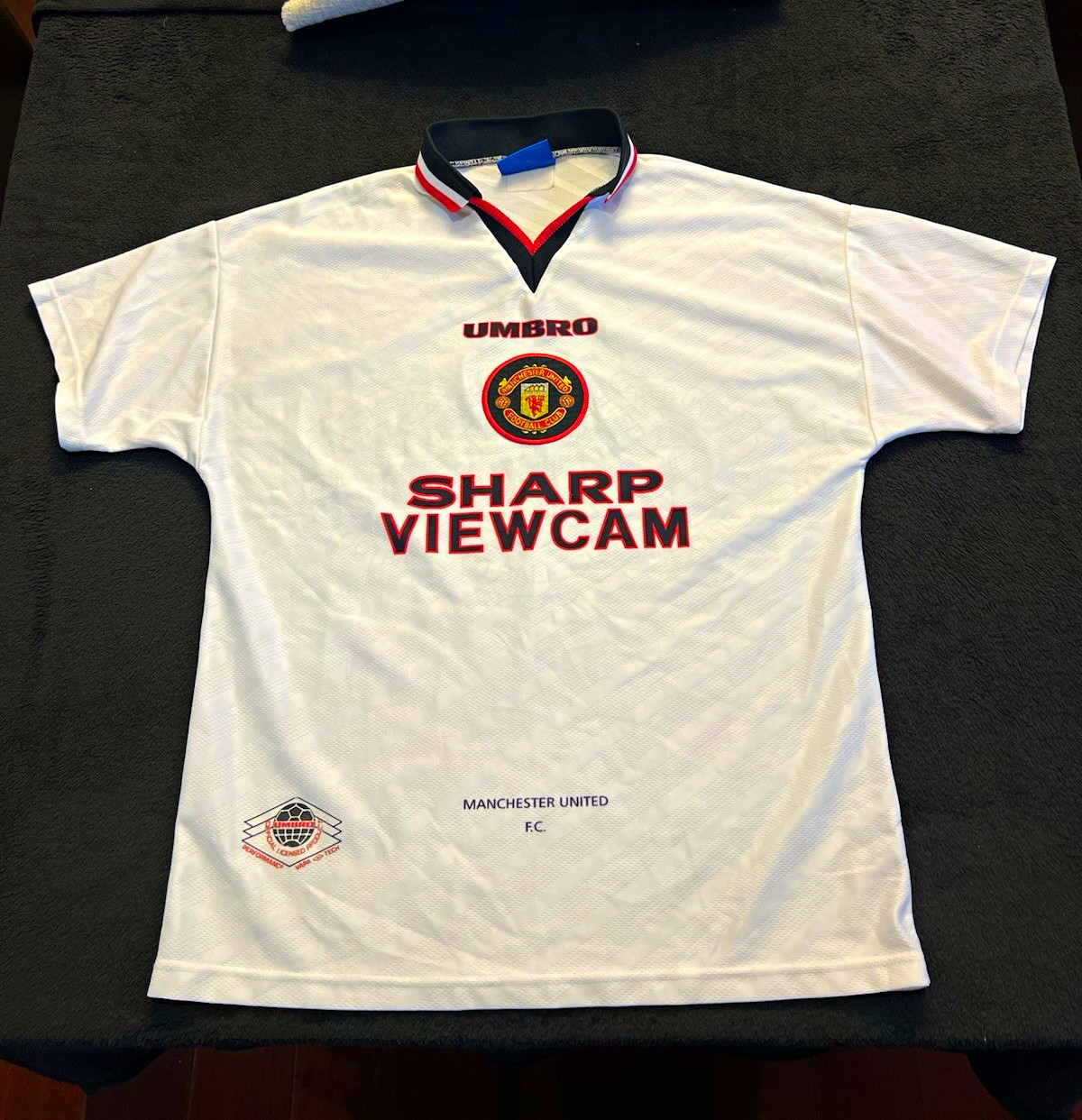 Vintage 1996-97 Manchester United Umbro Away Shirt Sharp Viewcam Size M Vintage 1996-97 Manchester United Umbro Away Shirt Sharp Viewcam Size M