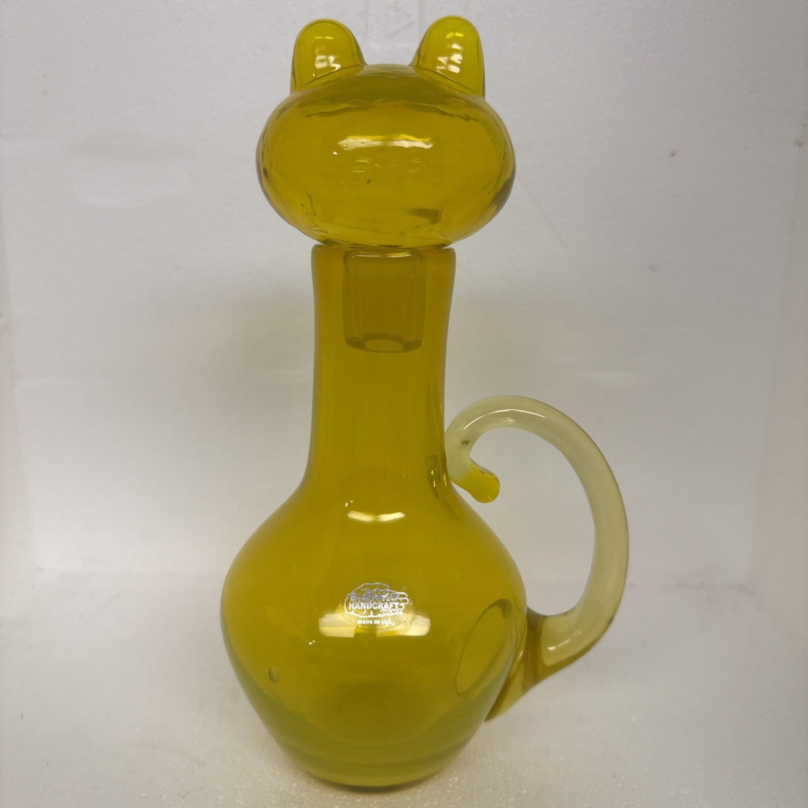 Blenko Glass Cat - FeLine Decanter 2516 - Citrine Blenko Glass Cat - FeLine Decanter 2516 - Citrine