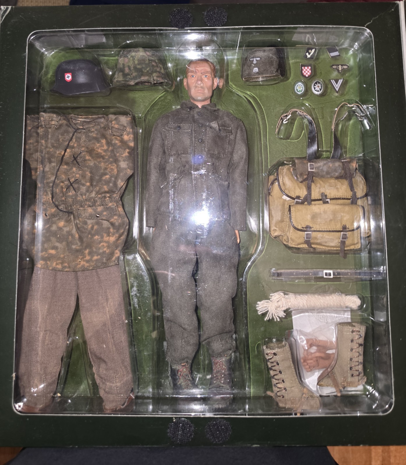 DID 1/6 SCALE WWII GERMAN HANDSCHAR SS-ROTTENFUHRER SLAVKO JURIC, NOS RARE DID 1/6 SCALE WWII GERMAN HANDSCHAR SS-ROTTENFUHRER SLAVKO JURIC, NOS RARE