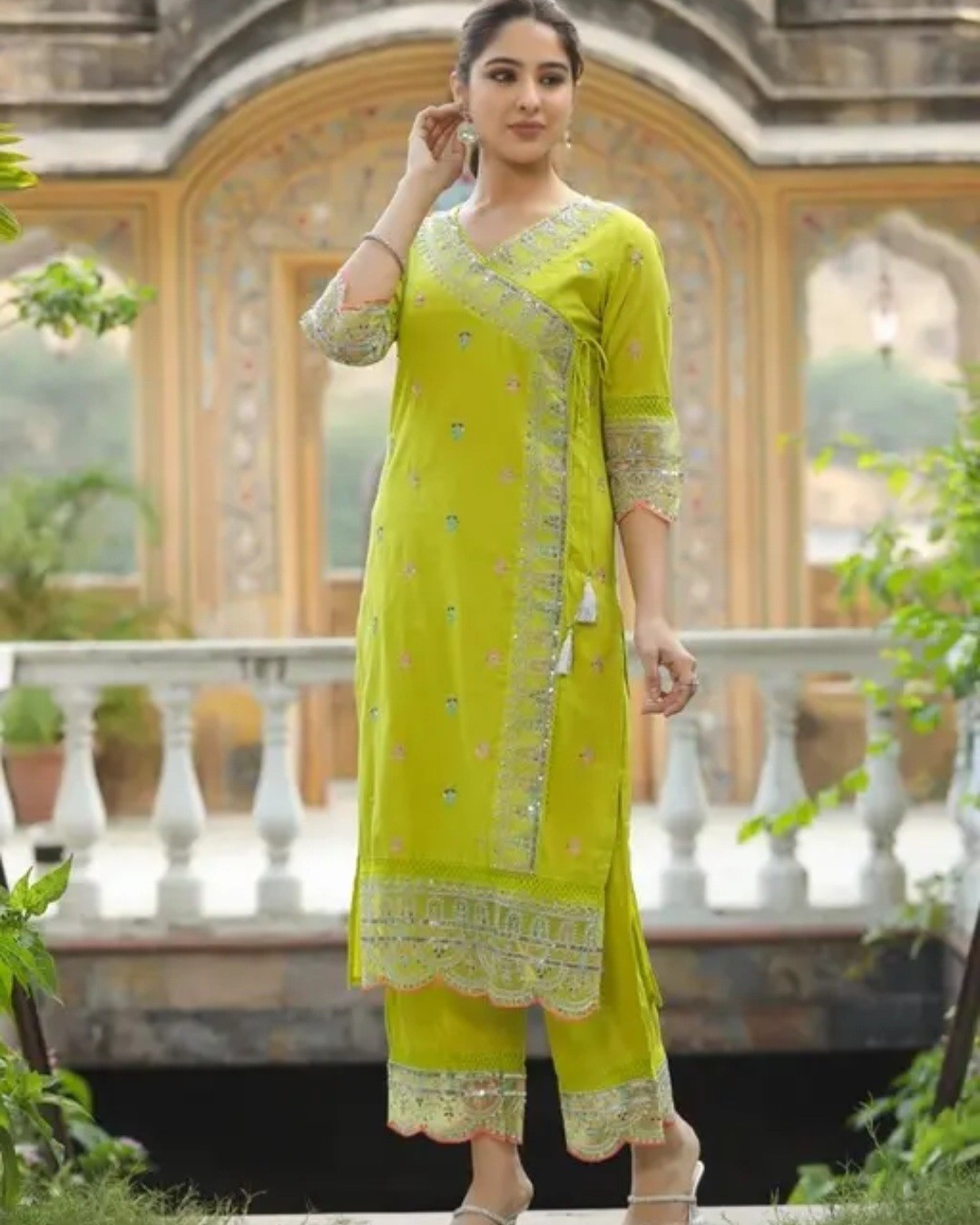 Women Latest Designer Stylish Embroidered Kurta With Bottom Set.size S To 3xl.
