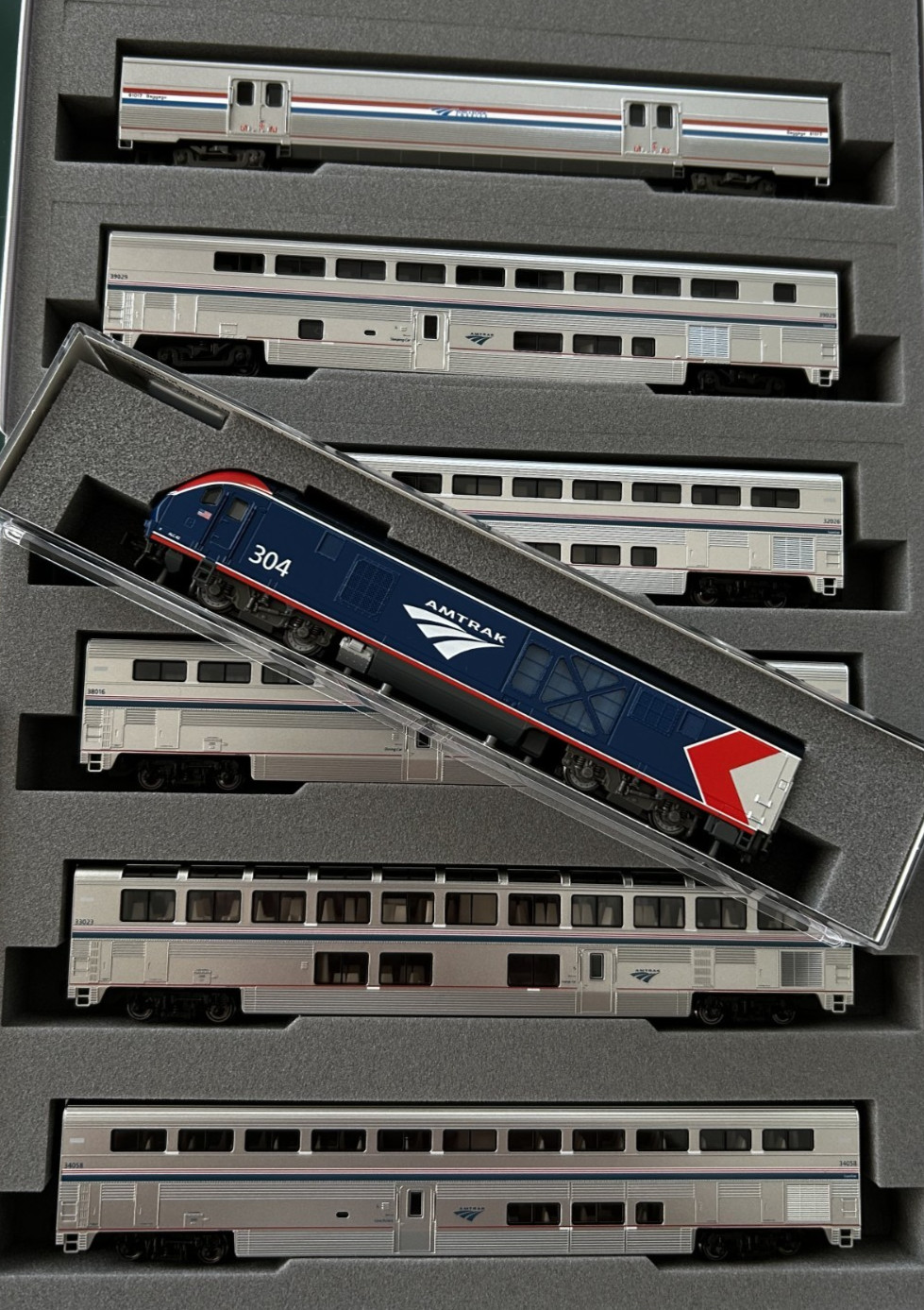 KATO 101789 1766053 N Amtrak Superliner 6 Car Set W ALC-42 LOCO 10-1789 176-6053