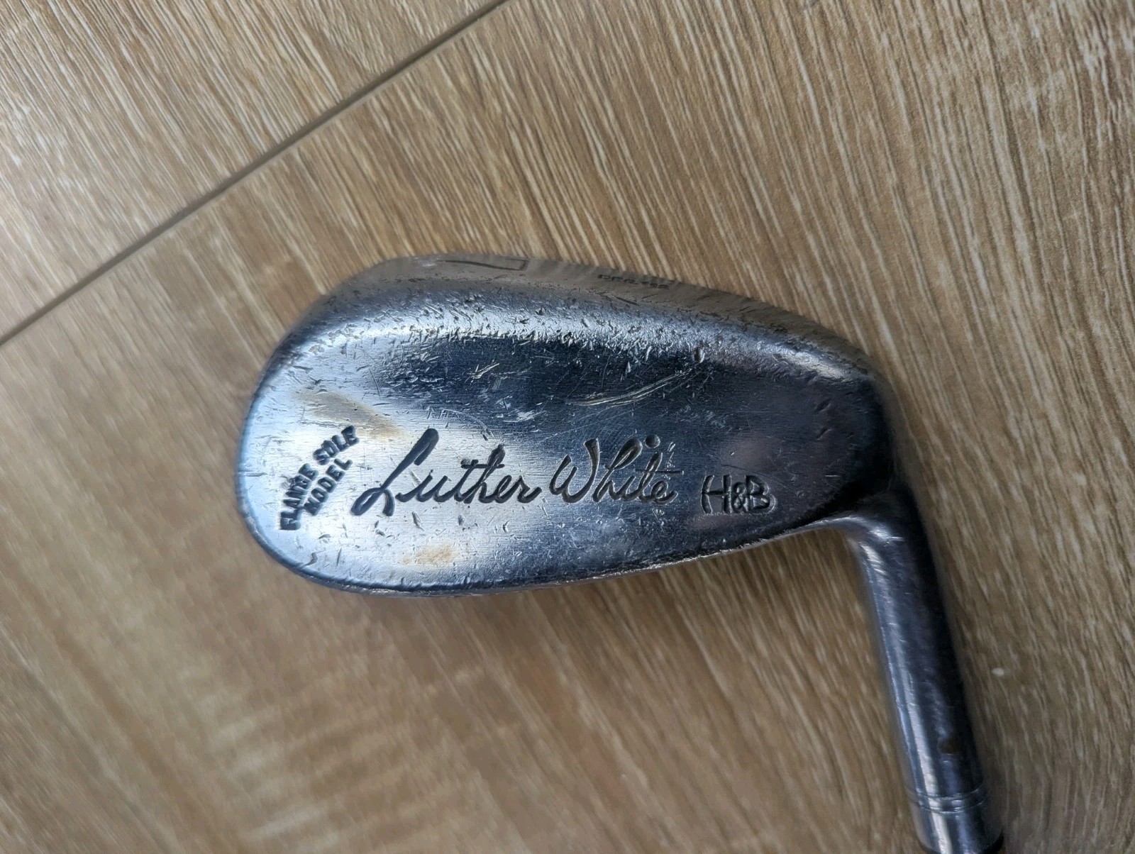 ANTIQUE VINTAGE H&B WOOD SHAFT GOLF CLUB 7 IRON HILLERICH & BRADSBY MODEL 112