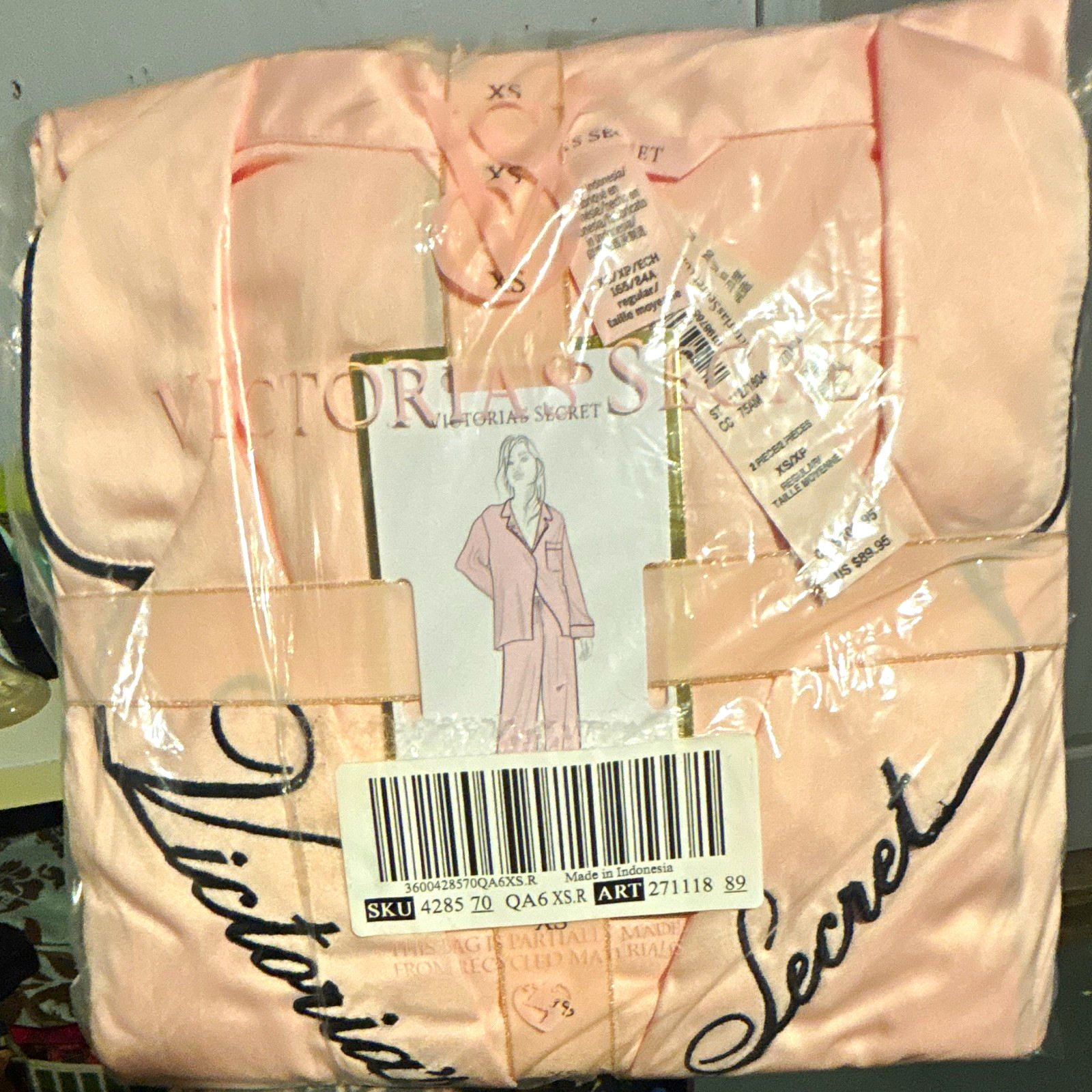 Victoria\'s Secret Pink Satin Pajama Set XS Long Sleeve brand new in package Victoria\'s Secret Pink Satin Pajama Set XS Long Sleeve brand new in package