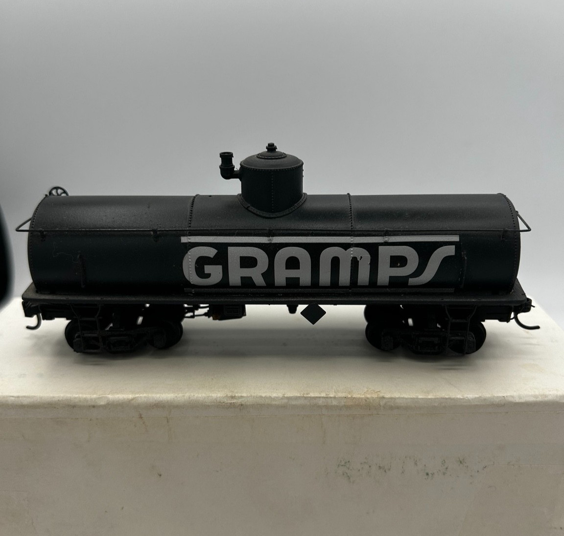 NJ Custom Brass Sn3 UTLX GRAMPS Tank Car RS-668-3 Boxed Korea NJ Custom Brass Sn3 UTLX GRAMPS Tank Car RS-668-3 Boxed Korea