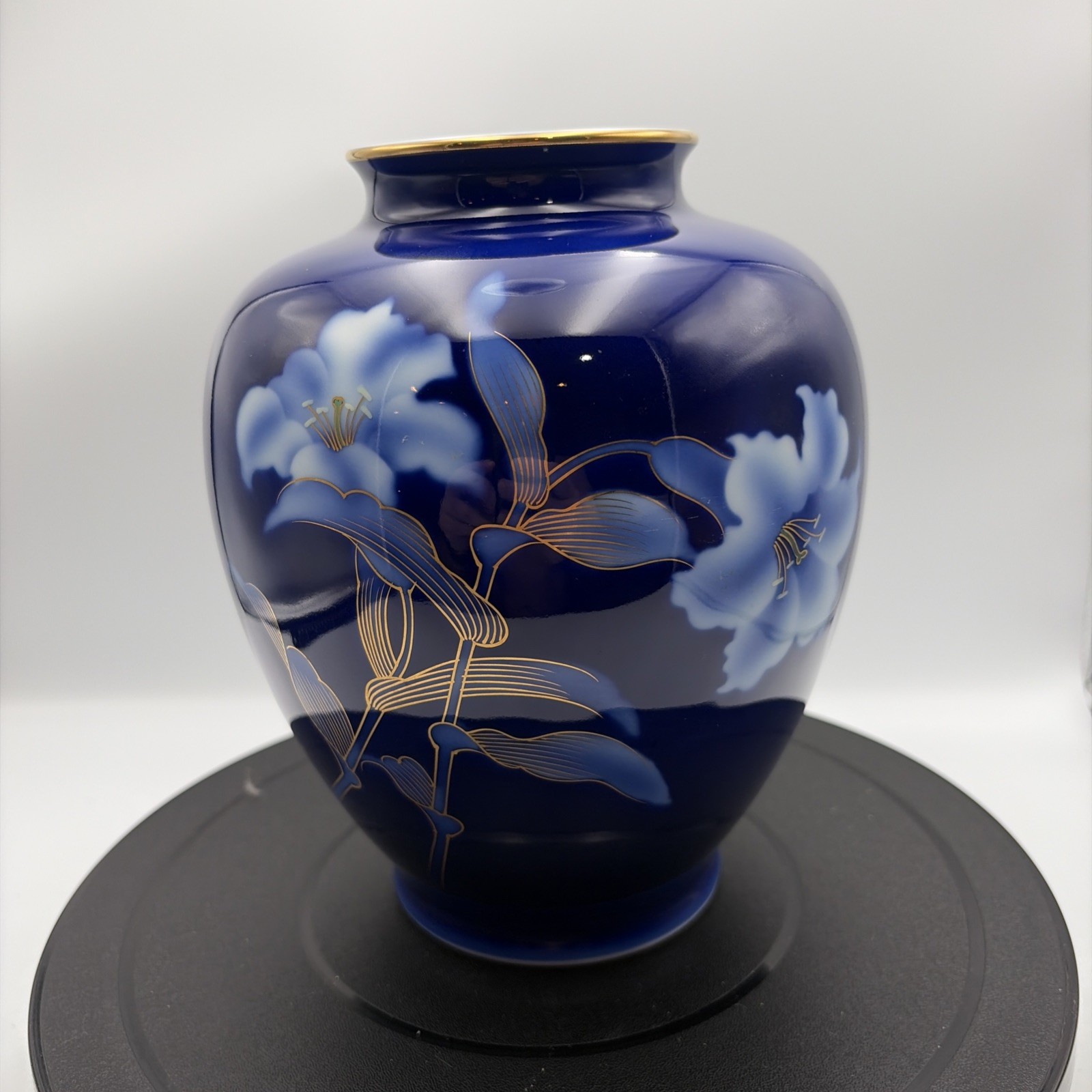 Vintage Japanese Fukagawa Seiji Blue Colbat Porcelain Vase Signed 8” Tall