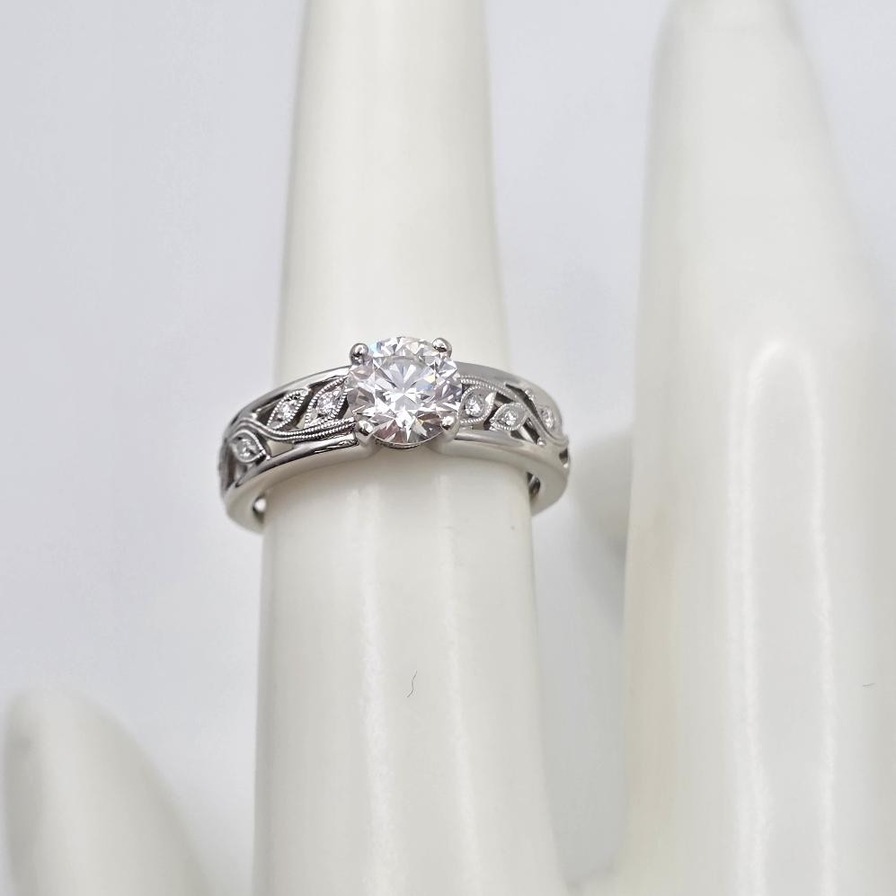 Simon G 18K White Gold Lightbox Lab Grown Diamond Floral Engagement Ring sz 6.5