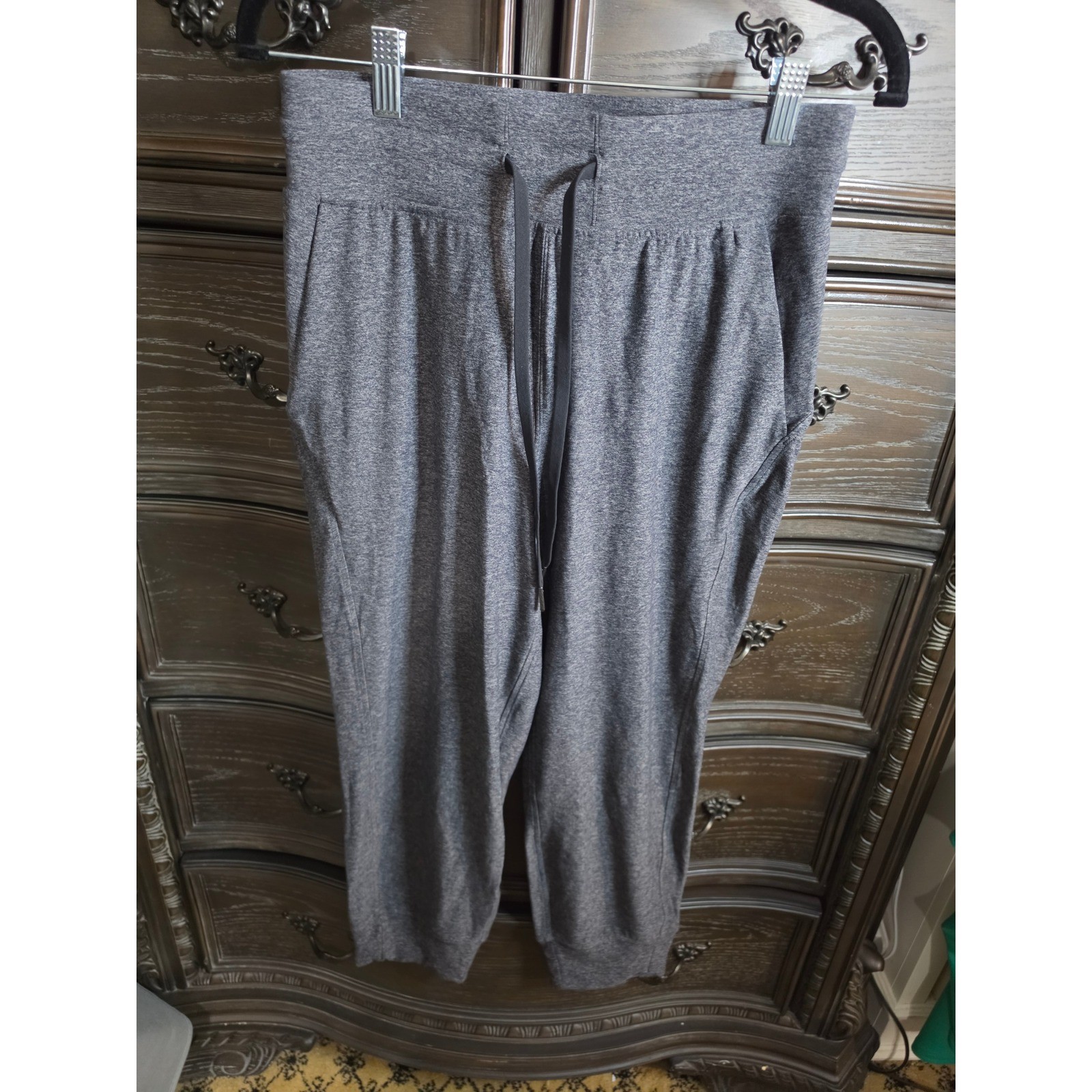 Lululemon Ready to Rulu High-Rise Jogger 23 Crop Heathered Black Gray Size 6 Lululemon Ready to Rulu High-Rise Jogger 23 Crop Heathered Black Gray Size 6