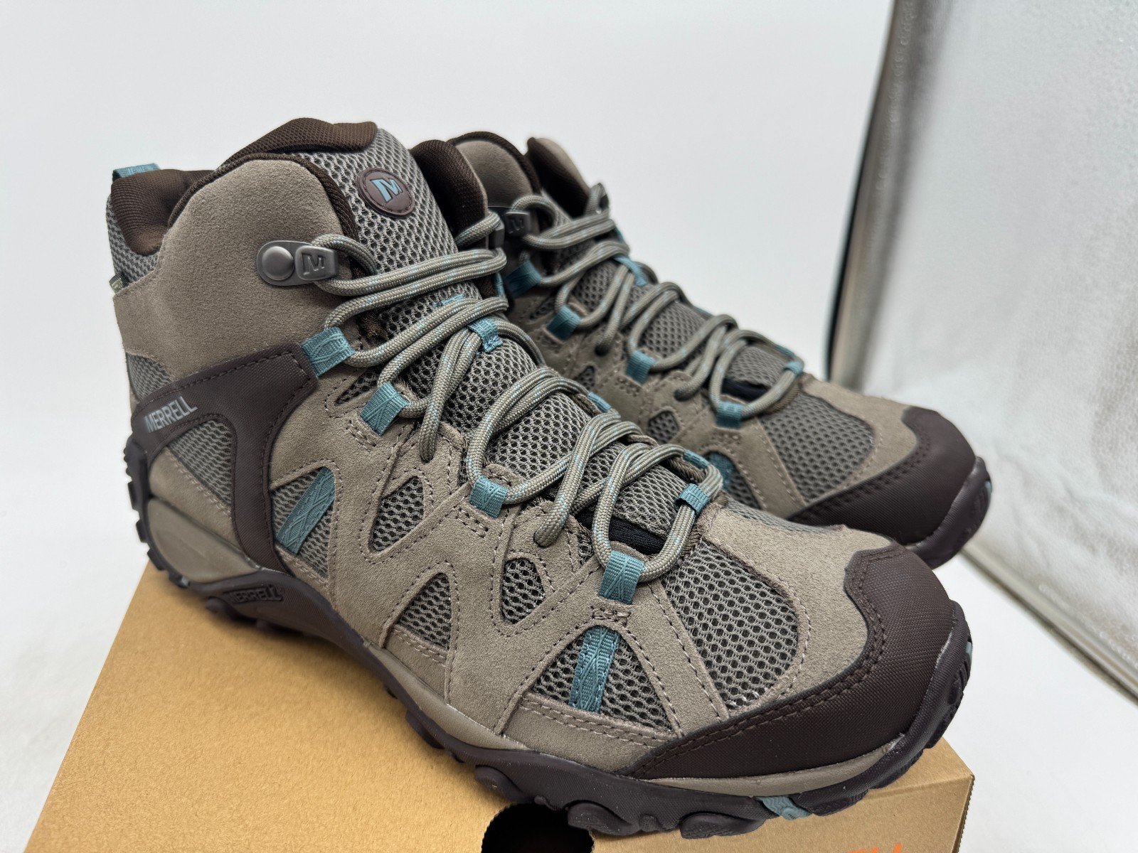 Merrell Deverta 2 Mid Hiking Boots Womens Falcon Lace-Up Waterproof - 10 Merrell Deverta 2 Mid Hiking Boots Womens Falcon Lace-Up Waterproof - 10