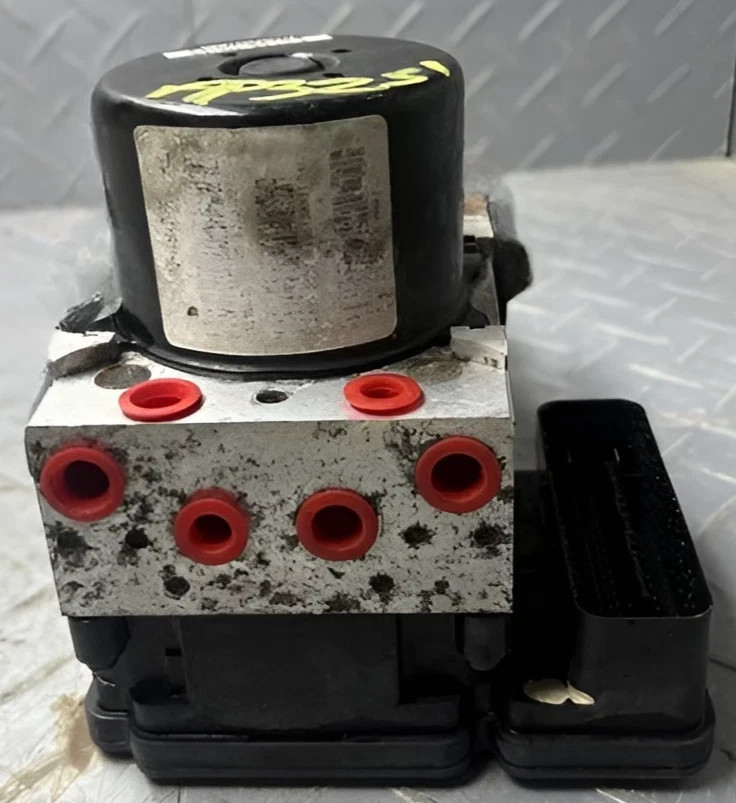 2007 - 2009 Jeep Compass  ABS Anti-Lock Brake Pump Assembly OEM