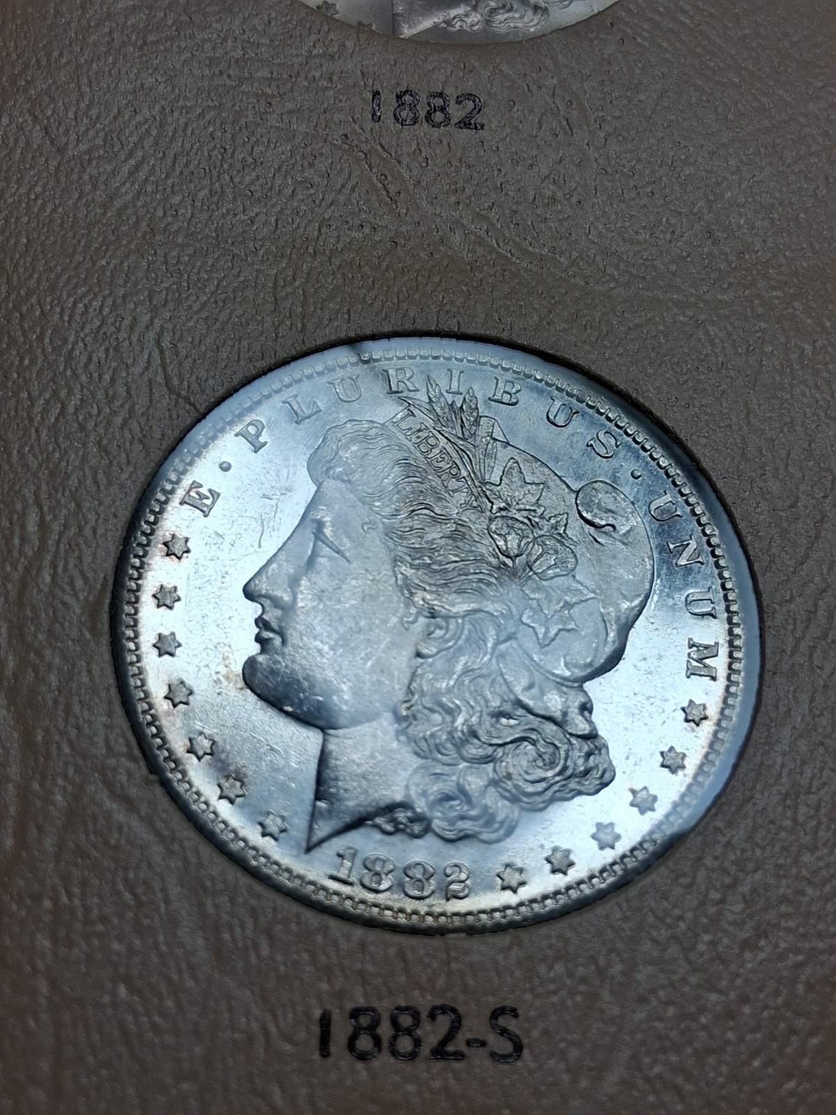 1882-S MORGAN DOLLAR. MS/ BU/ CHOICE GEM WITH MIRRORS. 1882-S MORGAN DOLLAR. MS/ BU/ CHOICE GEM WITH MIRRORS.