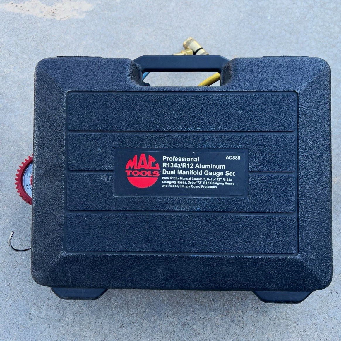 Mac Tools AC888 R12/R134a Dual Valve Manifold Gauge Set 72in Hoses Case