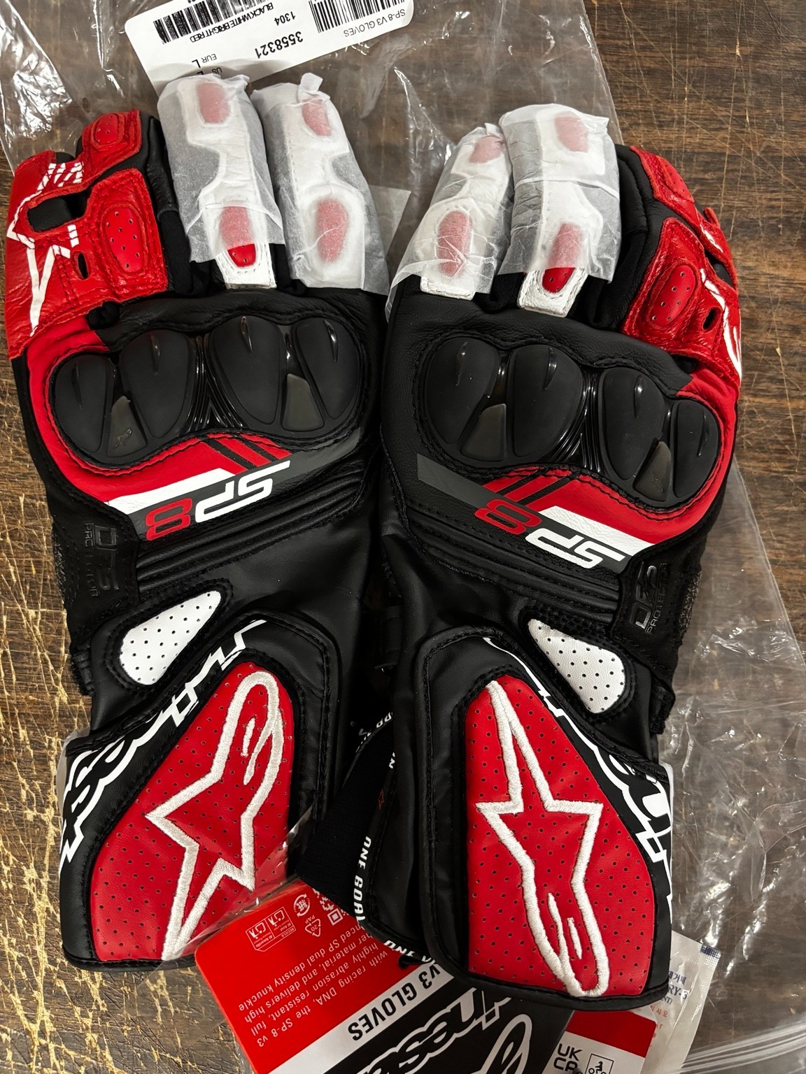 Alpinestars SP-8 V3 Leather Motorcycle Racing Gloves Black White Bright Red Alpinestars SP-8 V3 Leather Motorcycle Racing Gloves Black White Bright Red