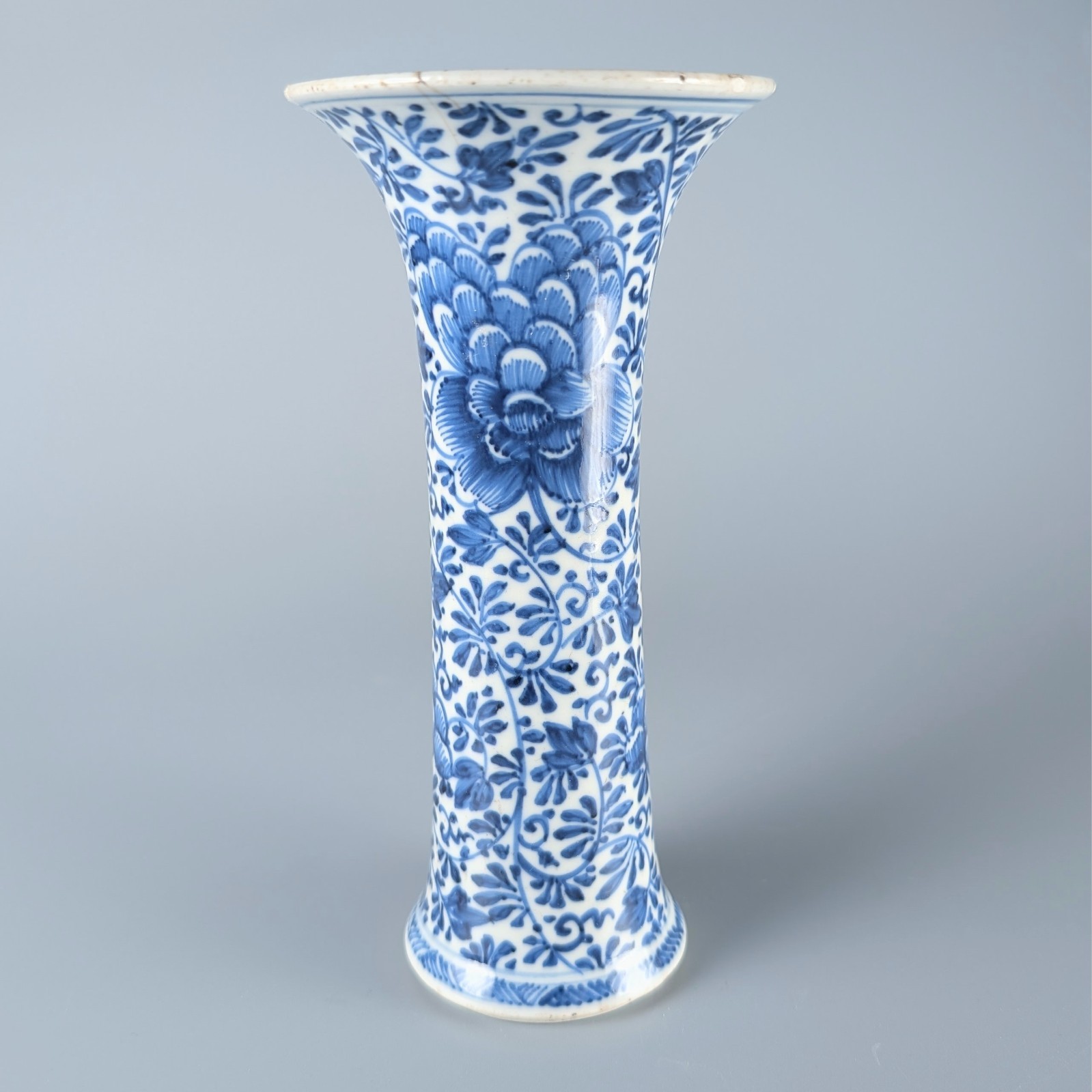 Antique Chinese Porcelain Kangxi 17/18th C Blue White Trumpet Vase H18cm Antique Chinese Porcelain Kangxi 17/18th C Blue White Trumpet Vase H18cm