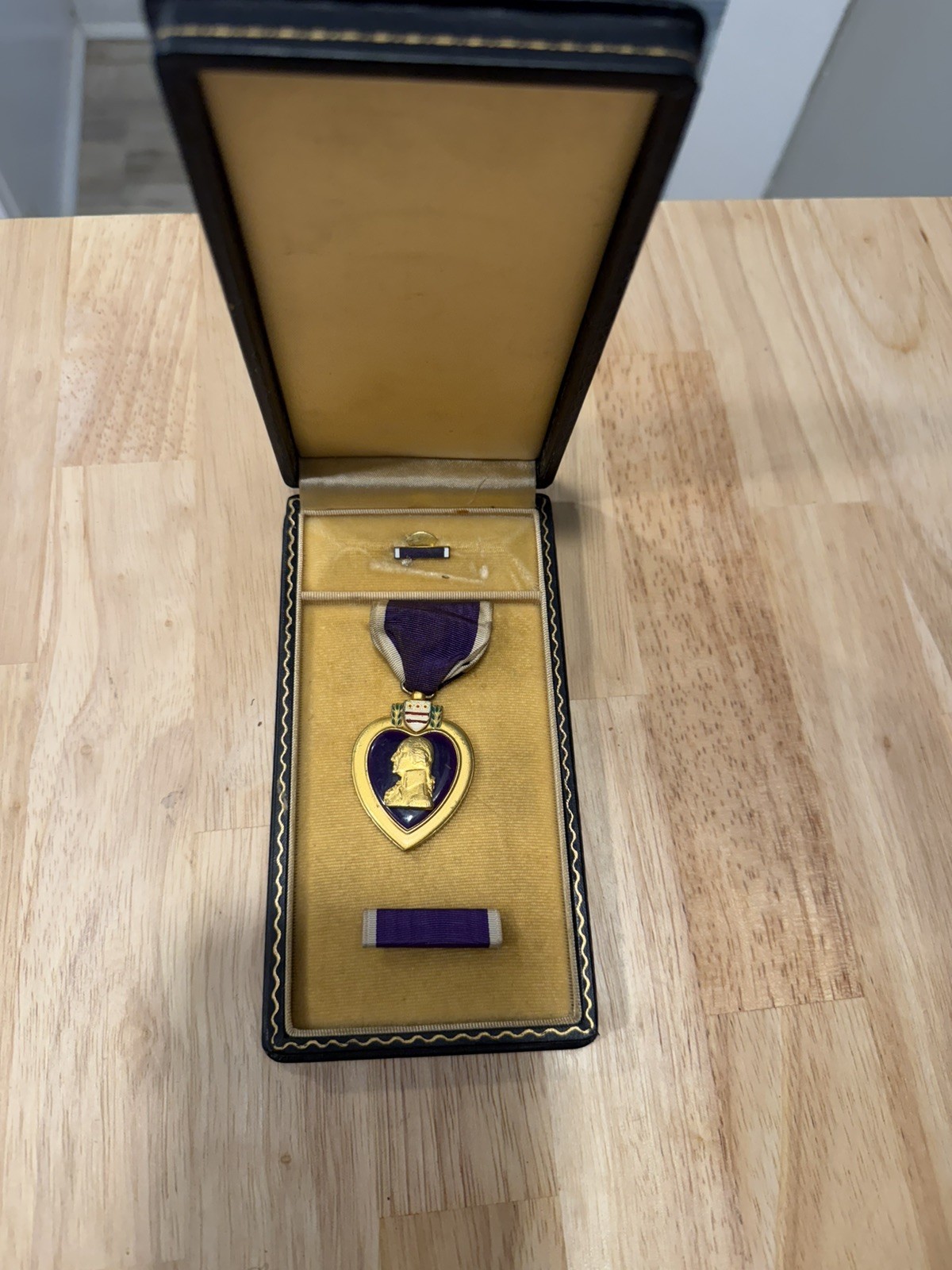 WW2 WWII US Army Purple Medal Heart Case BadgeAward Coffin w/ Medal WW2 WWII US Army Purple Medal Heart Case BadgeAward Coffin w/ Medal