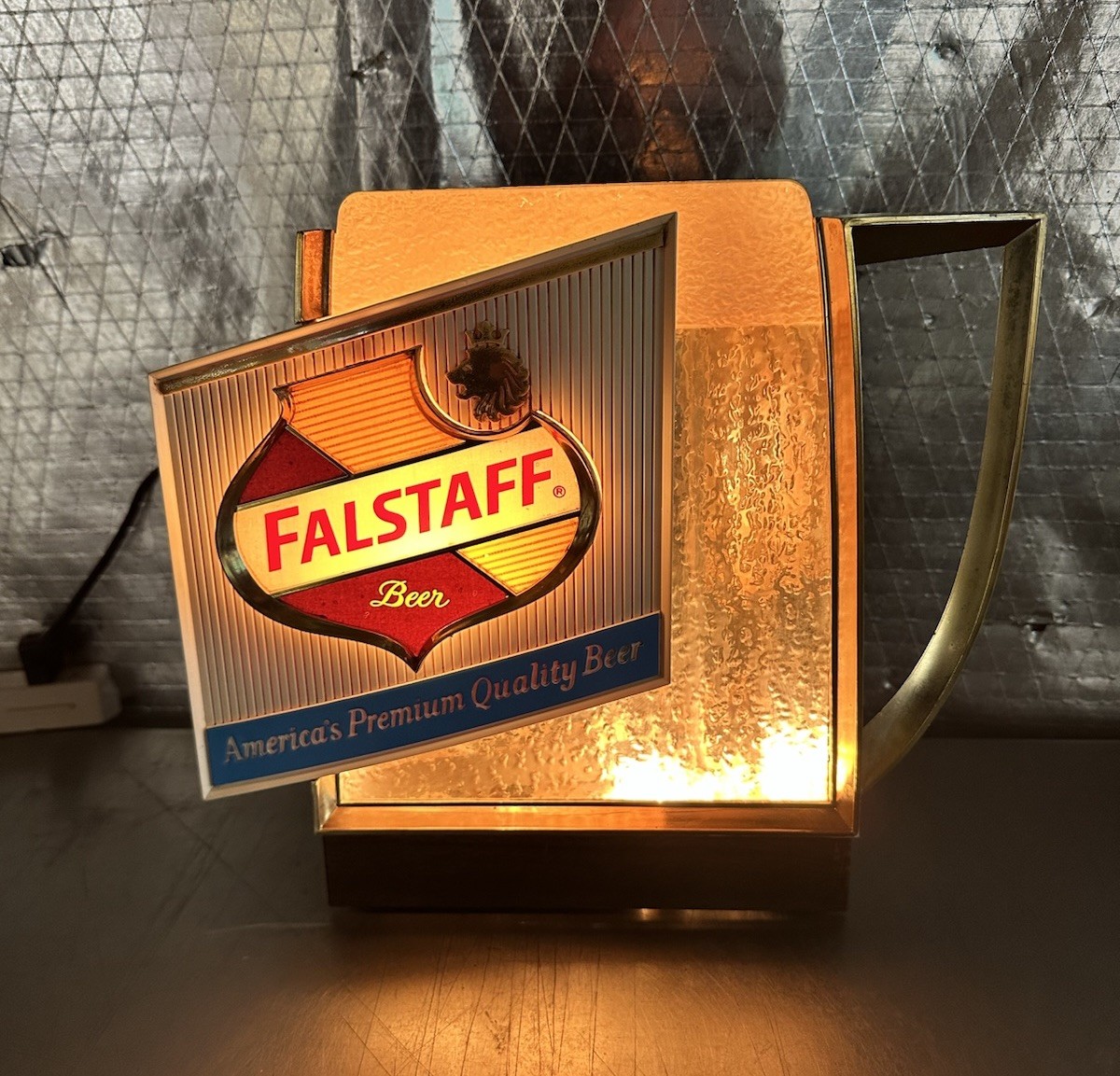 Vintage 1950s Falstaff Beer Mug Bubbling Motion Lighted Sign Vintage 1950s Falstaff Beer Mug Bubbling Motion Lighted Sign