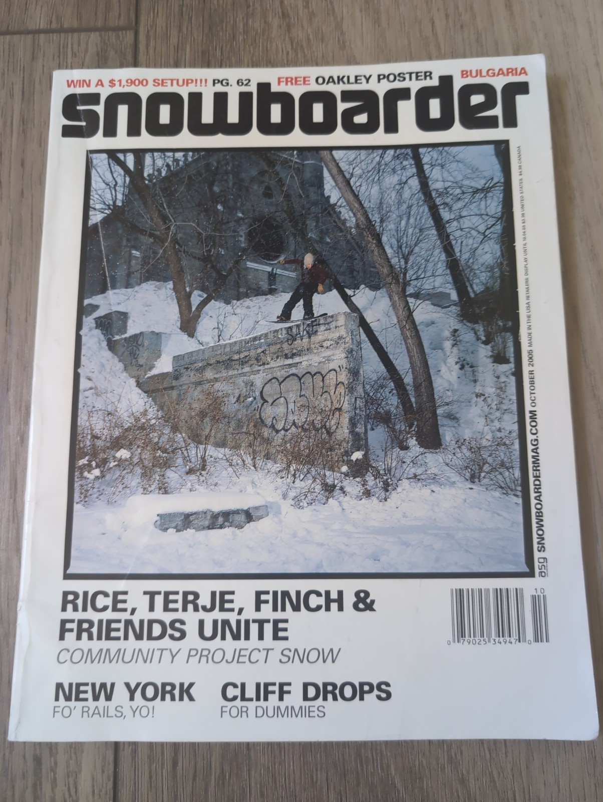 Vintage Magazine Snowboarder October 2005 Snowboard Good Condition Vintage Magazine Snowboarder October 2005 Snowboard Good Condition