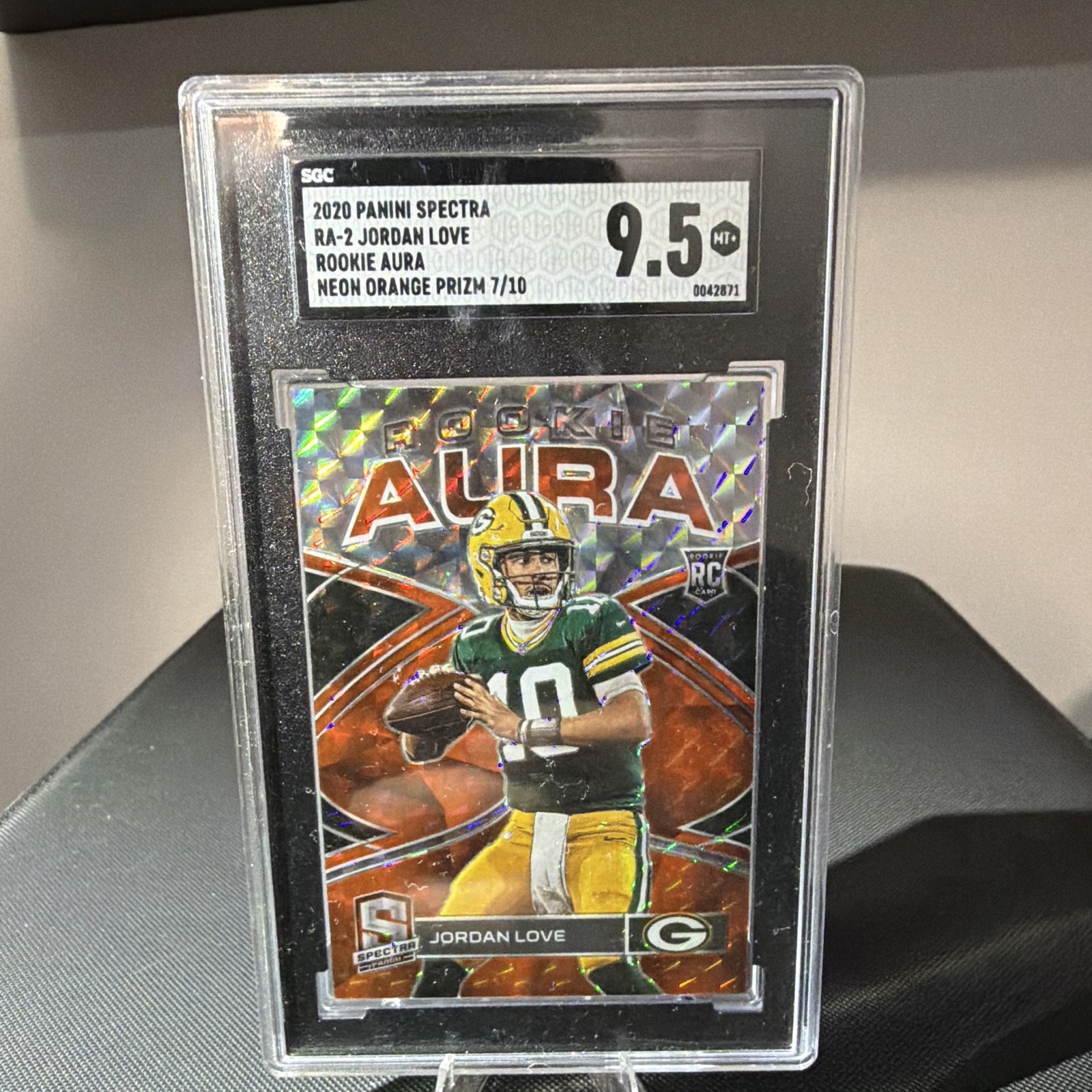 2020 Panini Spectra Jordan Love Packers Rookie Aura RA-2 Neon Orange Prizm 7/10