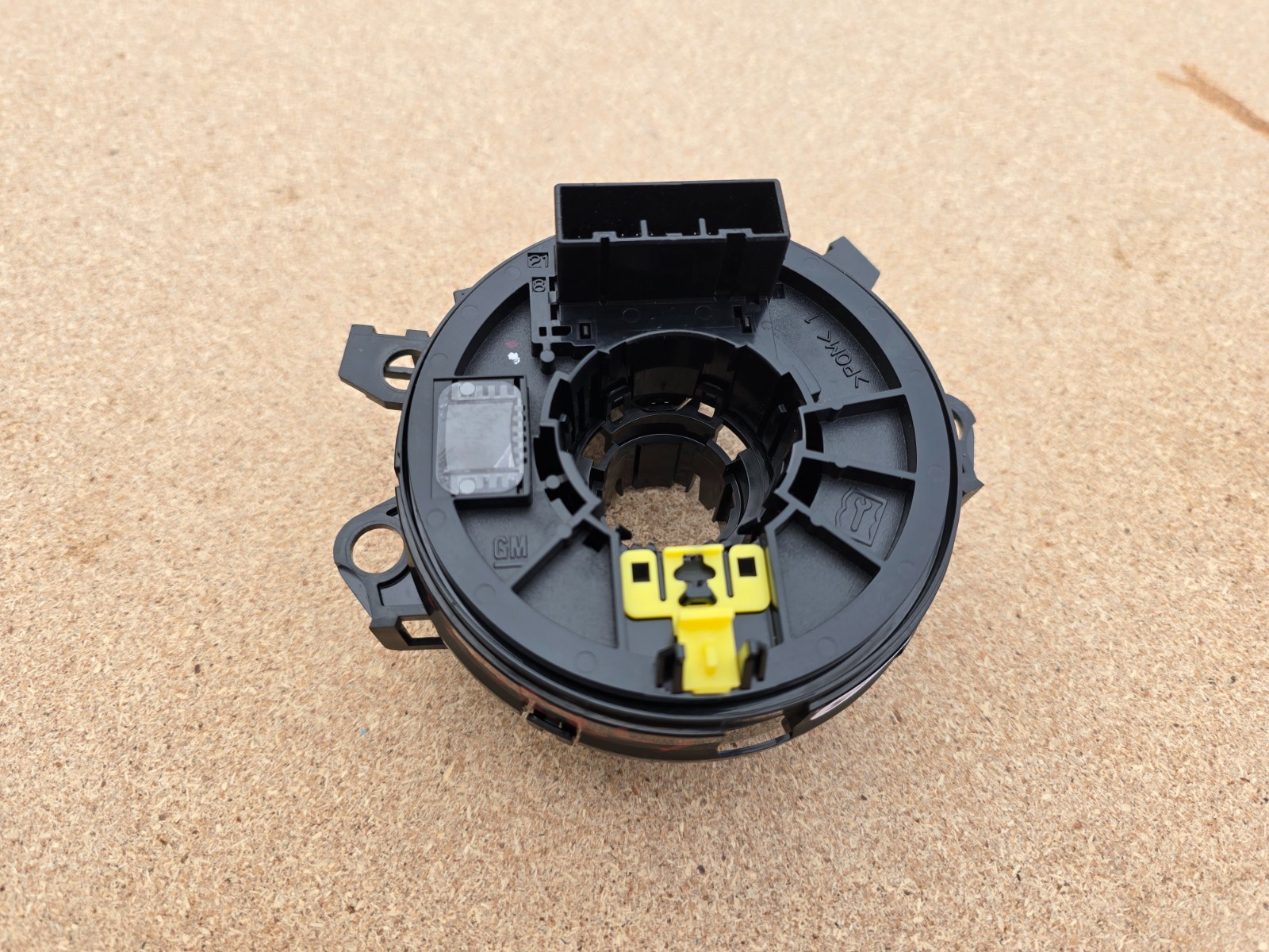 2020-2024 CHEVROLET SILVERADO 1500 STEERING WHEL CLOCK SPRING 86773960. 2020-2024 CHEVROLET SILVERADO 1500 STEERING WHEL CLOCK SPRING 86773960.