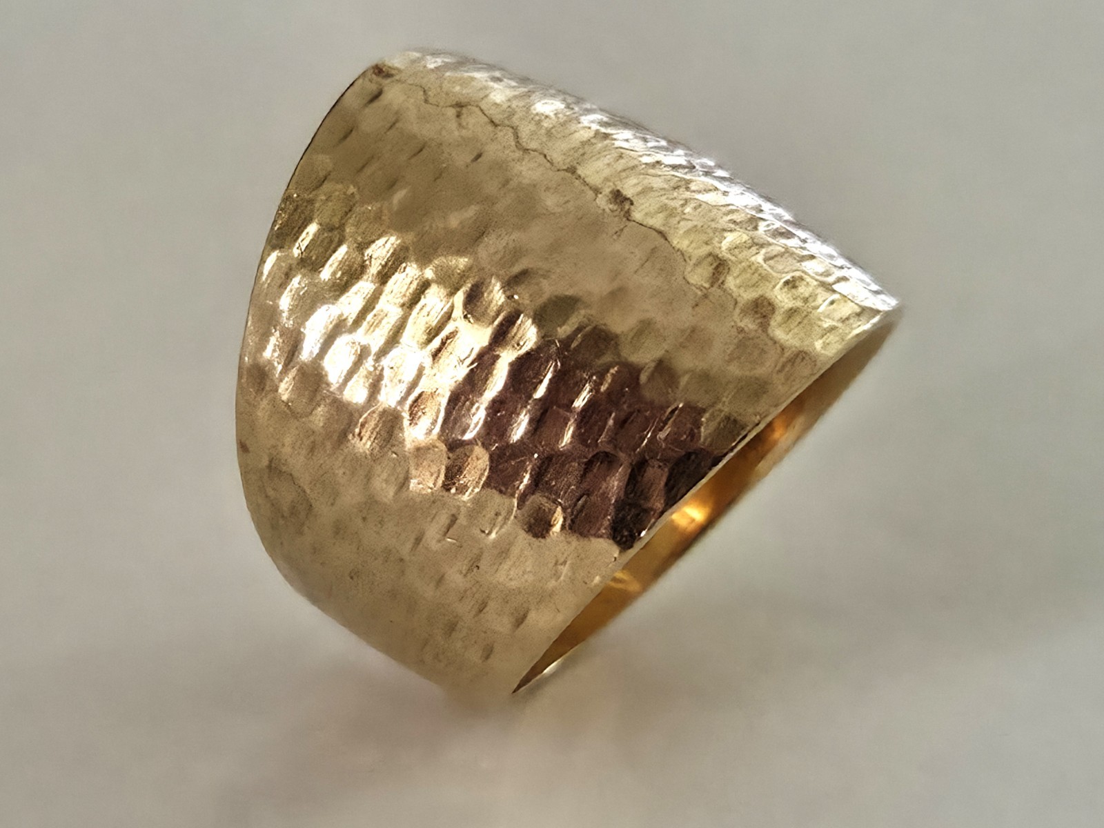 Vintage 14K Solid Gold Hammered Cigar Band Statement Ring, 12.91g, Size 7.5