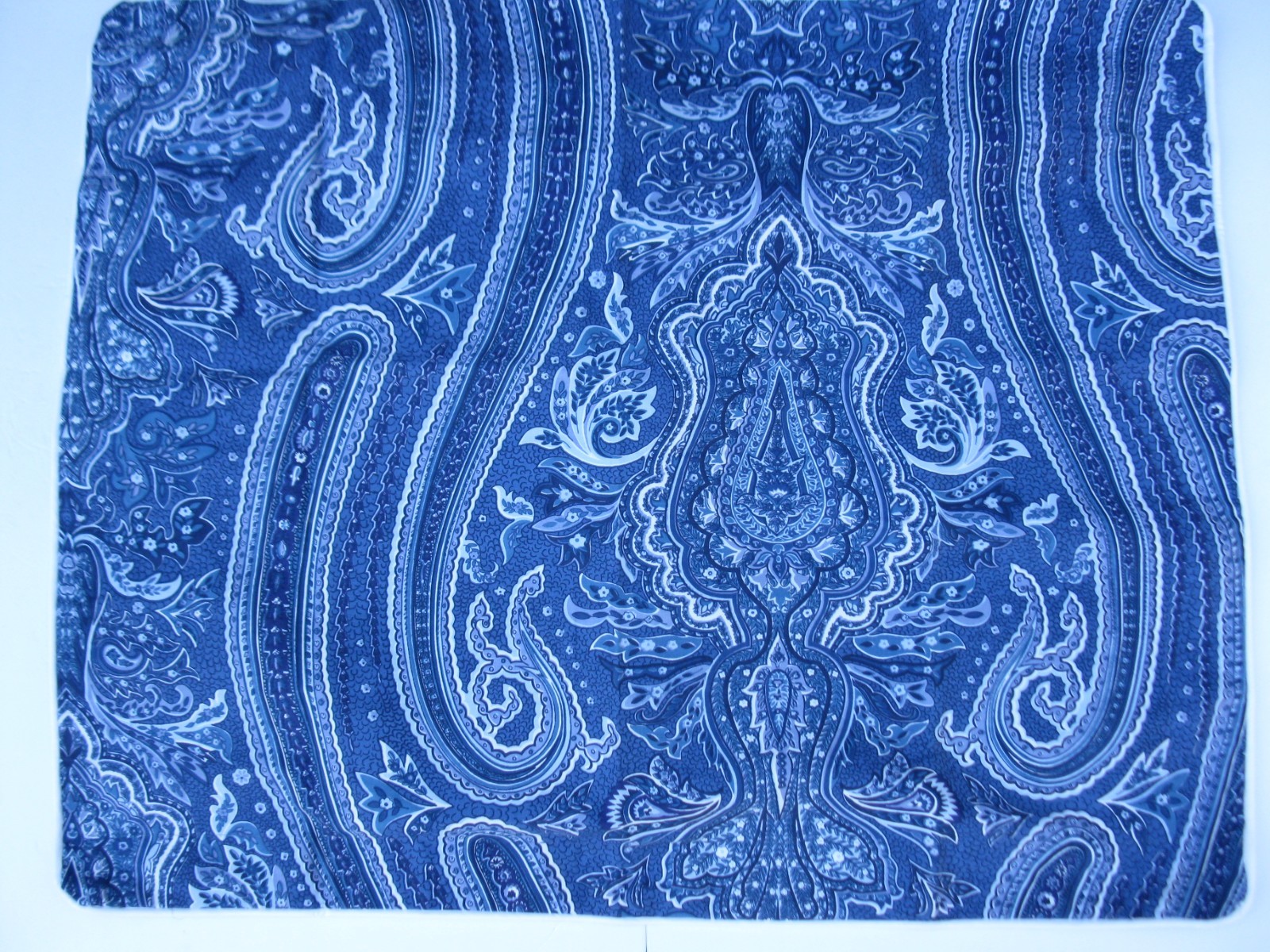 Ralph Lauren Pillow Sham Standard /Queen Blue&White Putney Paisley 25\