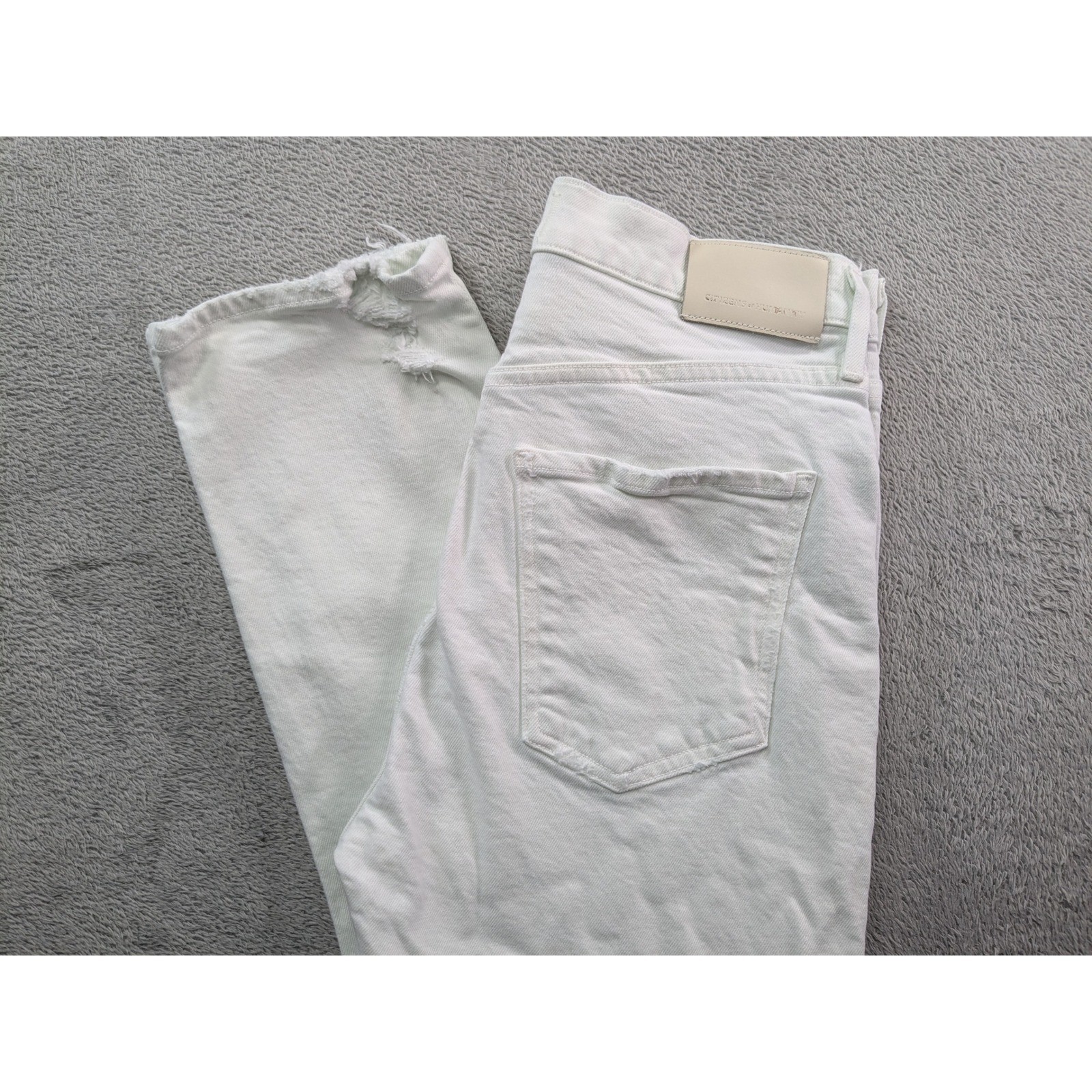 Citizens of Humanity Premium Vintage White Distressed Straight Leg Jeans 29 Citizens of Humanity Premium Vintage White Distressed Straight Leg Jeans 29