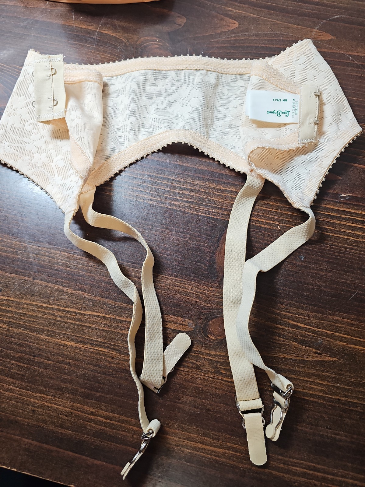 Vintage Lane Bryant Women’s Lacy Stretchy Hook & Eyes Garter Belt Size 28 Beige Vintage Lane Bryant Women’s Lacy Stretchy Hook & Eyes Garter Belt Size 28 Beige
