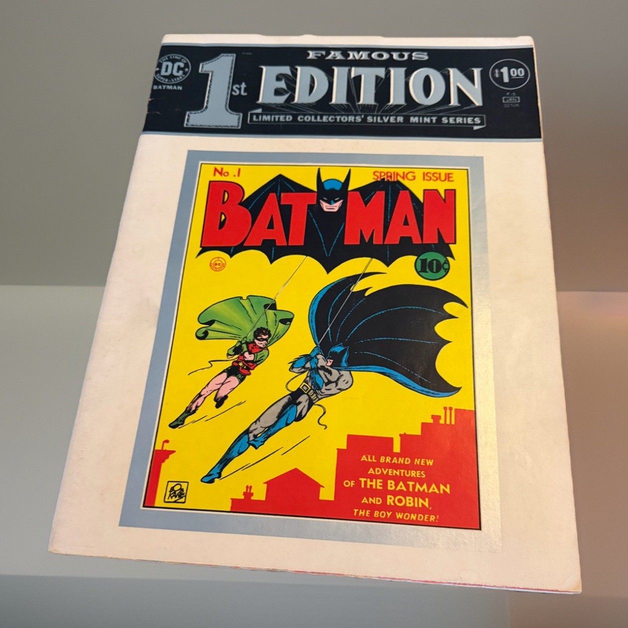 DC Famous-1st Edition Limited Collectors\' Silver Mint Series 1974 BATMAN #1 DC Famous-1st Edition Limited Collectors\' Silver Mint Series 1974 BATMAN #1
