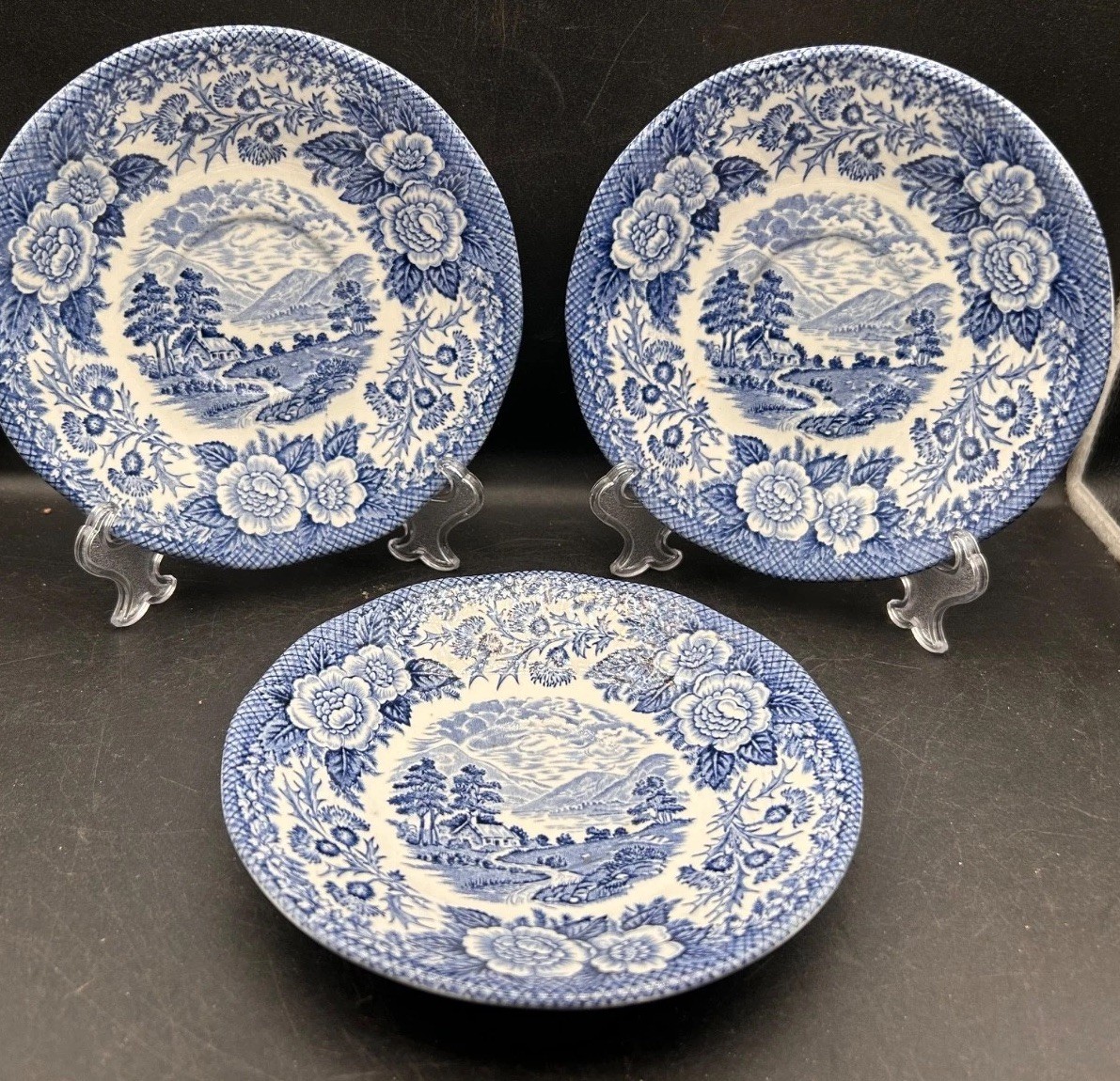 VTG ROYAL WARWICK LOCKS OF SCOTLAND BLUE Saucer PLATES ENGLAND VTG ROYAL WARWICK LOCKS OF SCOTLAND BLUE Saucer PLATES ENGLAND