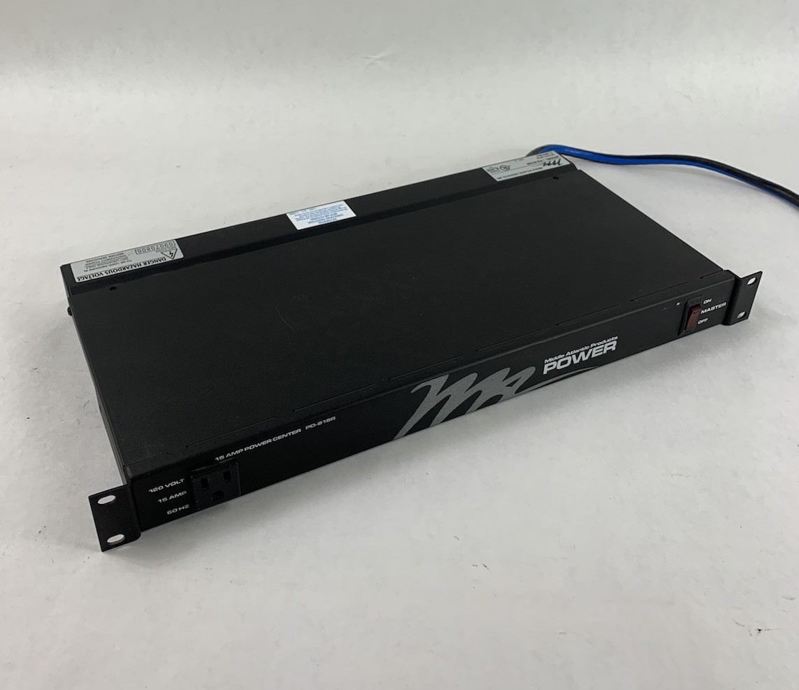 Middle Atlantic Products PD-915R 120V-15A-60Hz 8-Port Rackmount Power Center Middle Atlantic Products PD-915R 120V-15A-60Hz 8-Port Rackmount Power Center