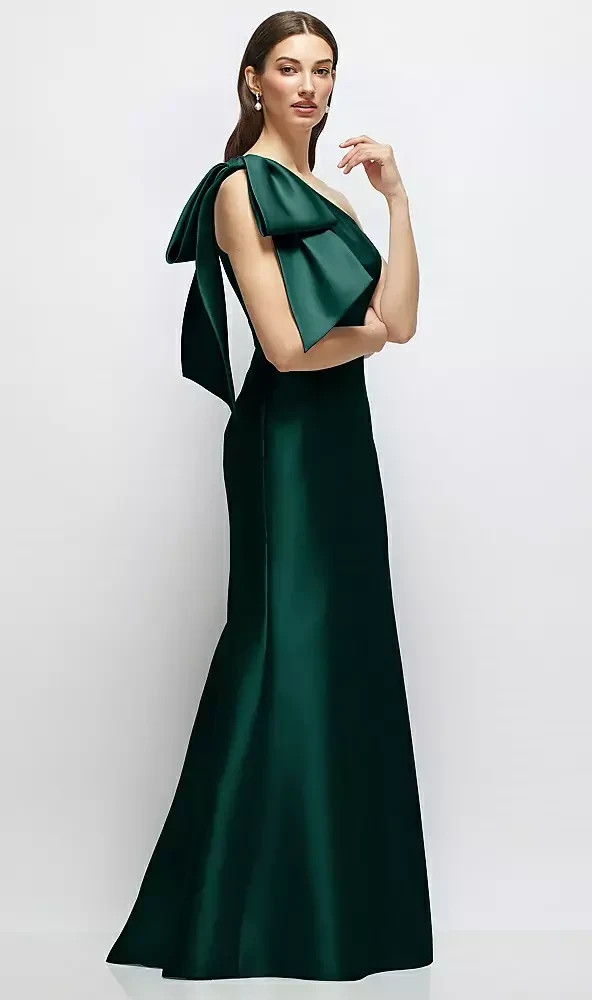 Alfred Sung Evergreen Bow One-Shoulder Satin Twill Mermaid Gown Size 6 $289 D879 Alfred Sung Evergreen Bow One-Shoulder Satin Twill Mermaid Gown Size 6 $289 D879