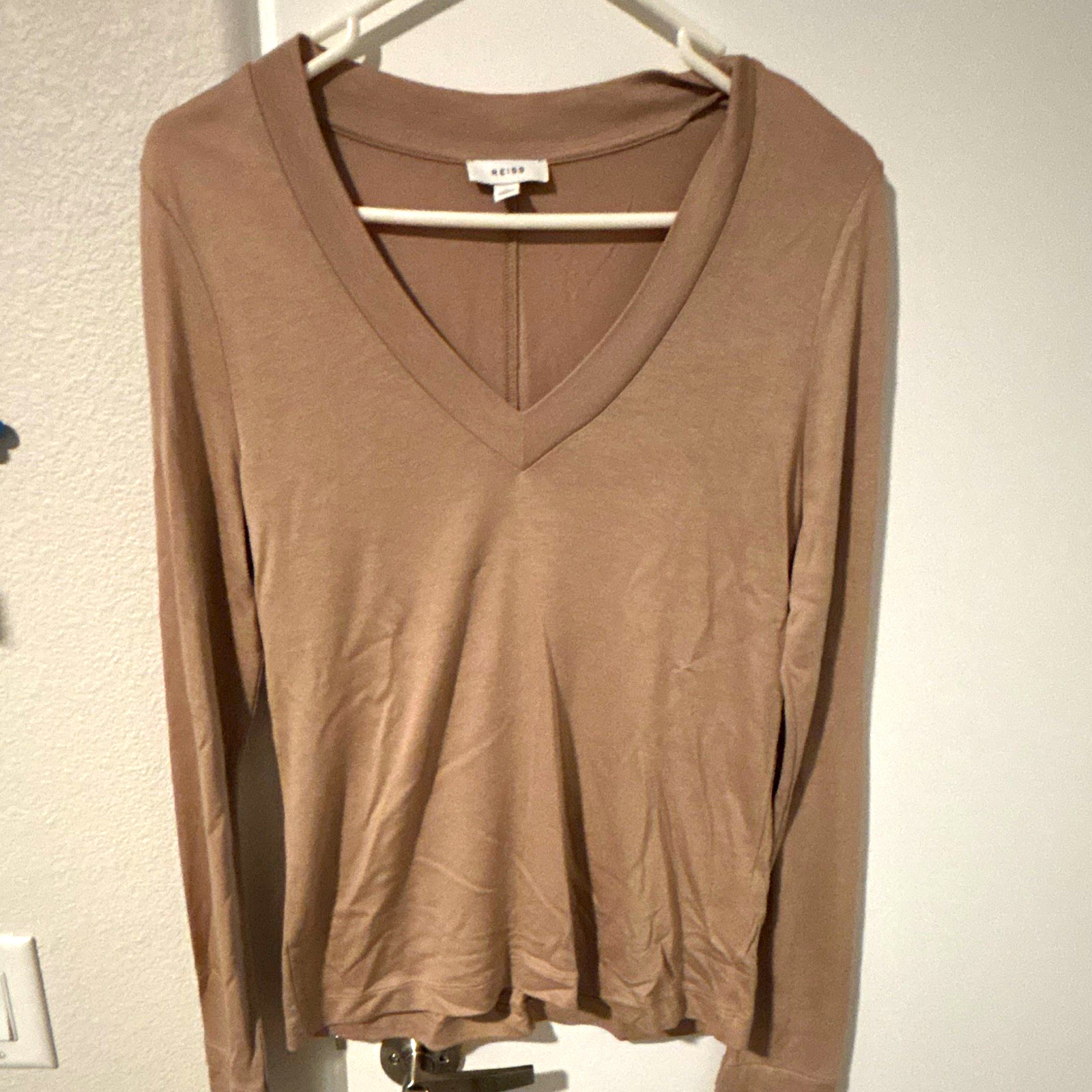 New Reiss Women\'s M, V-Neck Long Sleeve Solid Pullover Top Beige New Reiss Women\'s M, V-Neck Long Sleeve Solid Pullover Top Beige