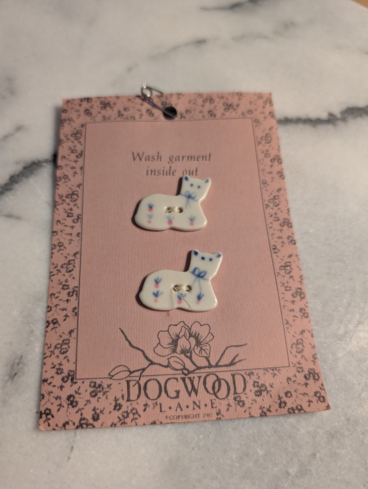 Vintage 1997 Dogwood Lane Ceramic Cat Buttons Set of 2 Hand Painted Original... Vintage 1997 Dogwood Lane Ceramic Cat Buttons Set of 2 Hand Painted Original...