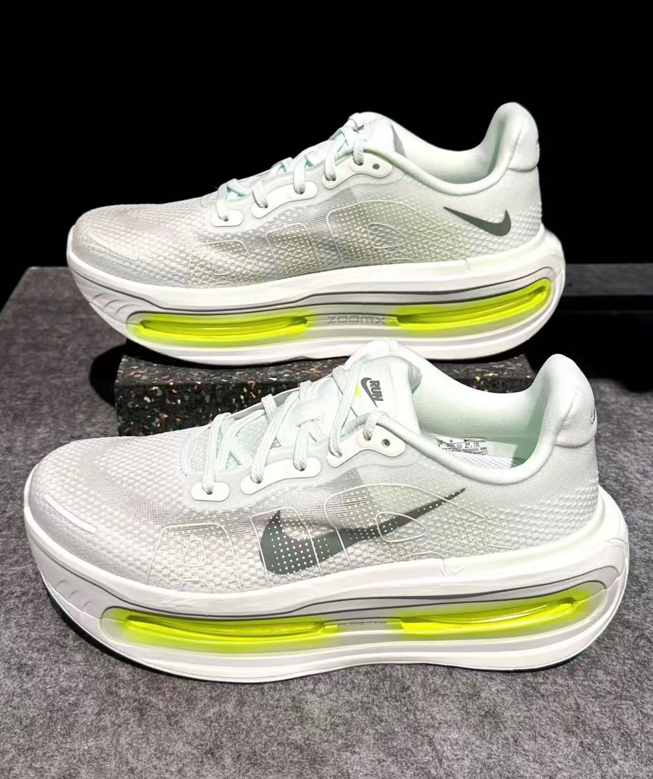 Nike Vomero Premium HQ2050-300 Men's Running Sneakers Volt Brand New
