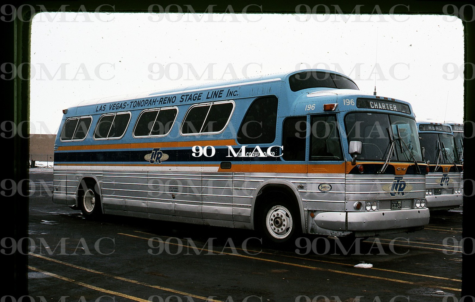 LAS VEGAS-TONOPAH-RENO-LTR. GM COACH BUS #196. Reno (NV). Original Slide 1978. LAS VEGAS-TONOPAH-RENO-LTR. GM COACH BUS #196. Reno (NV). Original Slide 1978.