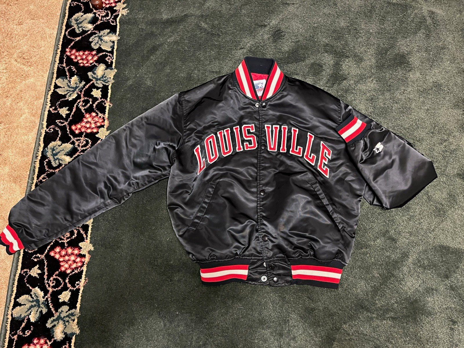 Starter Louisville Cardinals NCAA Black Satin Jacket Size L Made in USA Starter Louisville Cardinals NCAA Black Satin Jacket Size L Made in USA