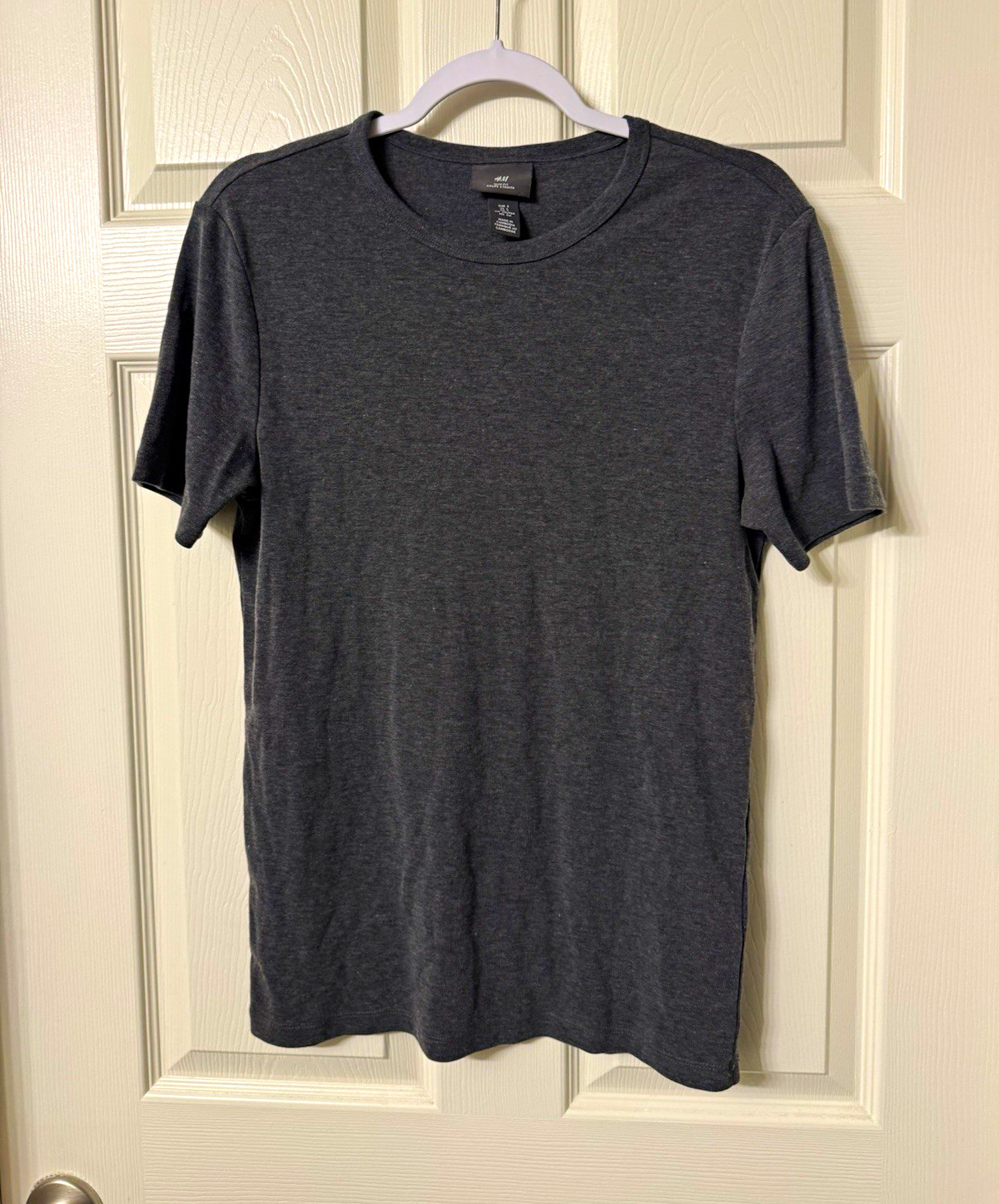H&M Men’s Slim Fit Gray Solid Knit Crew Neck Short Sleeve T-Shirt Size S H&M Men’s Slim Fit Gray Solid Knit Crew Neck Short Sleeve T-Shirt Size S