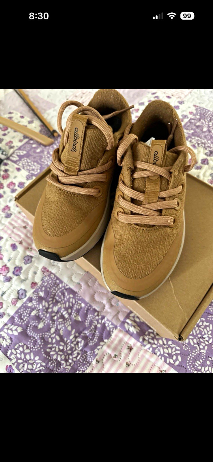 Allbirds Women\'s Beige Solid Low Top Lace-Up Sneakers Rubber Outsole Logo Allbirds Women\'s Beige Solid Low Top Lace-Up Sneakers Rubber Outsole Logo