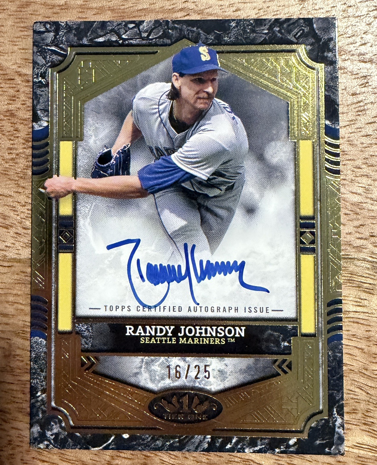 Topps 2025 Tier One Autographs Randy Johnson Mariners #BA-RJ Auto /25 Topps 2025 Tier One Autographs Randy Johnson Mariners #BA-RJ Auto /25