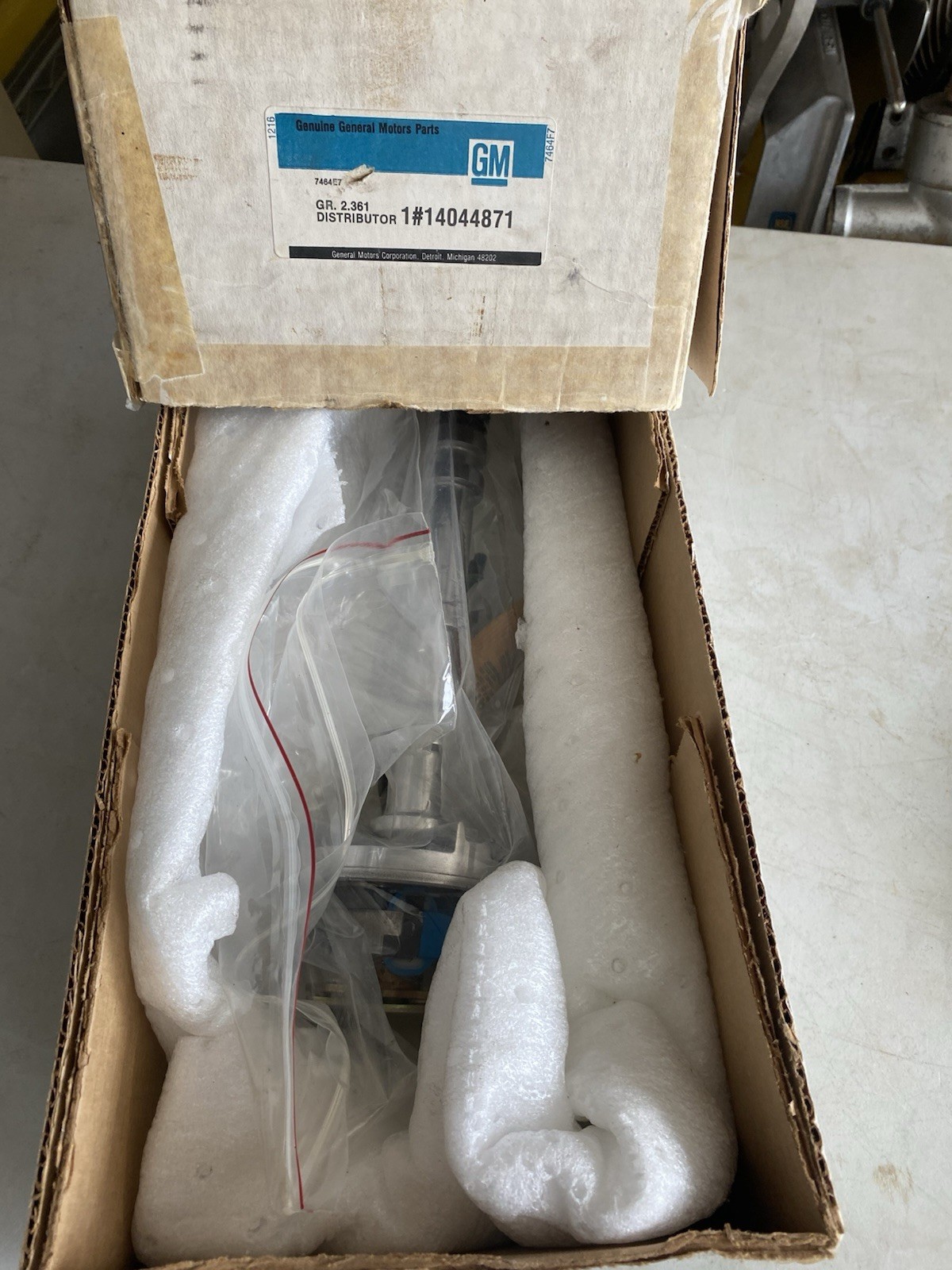 NOS GM Heavy Duty Distributor 14044871 Chevrolet NOS GM Heavy Duty Distributor 14044871 Chevrolet
